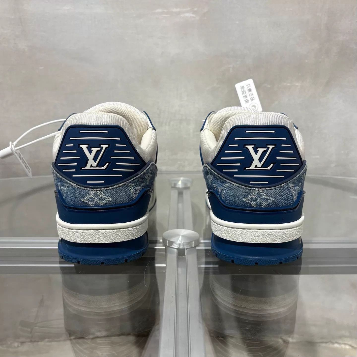 Louis Vuitton Blue Low-Top Sneakers Size 8.5 Size US 8.5 / EU 41-42 - 6 Thumbnail