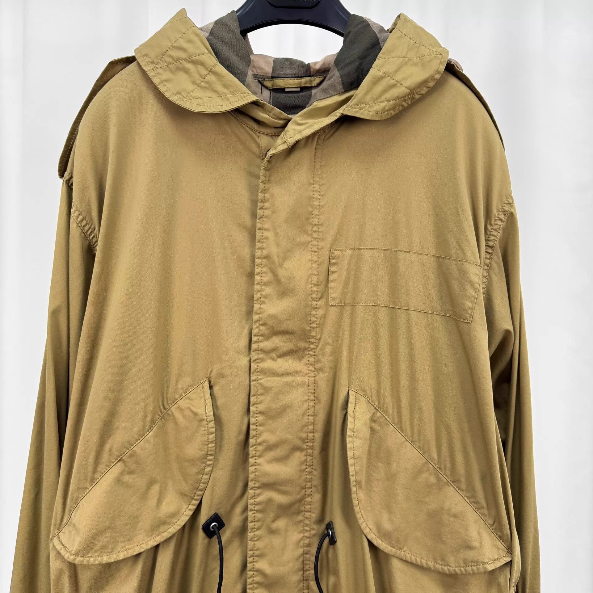 Burberry Beige Hooded Parka with Adjustable Waist - Size M Size US M / EU 48-50 / 2 - 3 Thumbnail