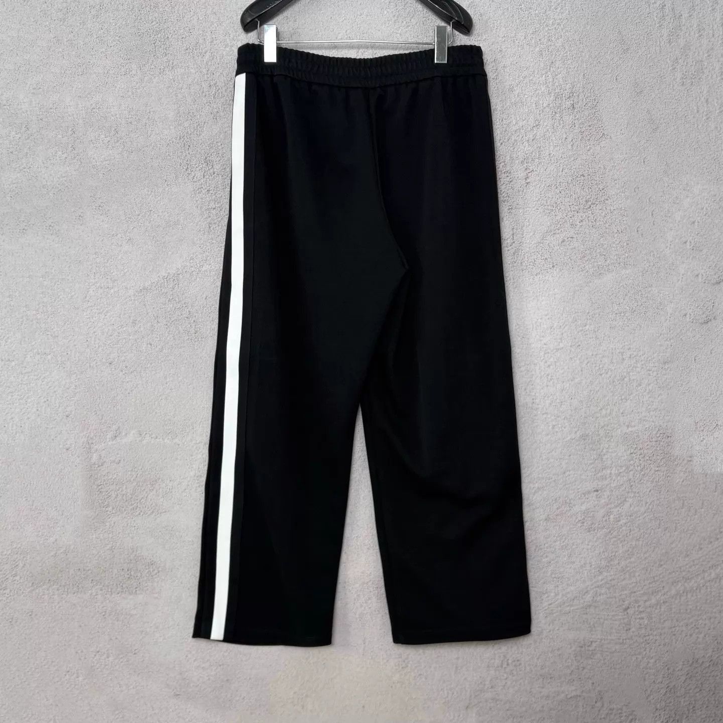 Gucci Black Wide-Leg Sweatpants with White Side Stripe Size 34 Size US 34 / EU 50 - 2 Thumbnail