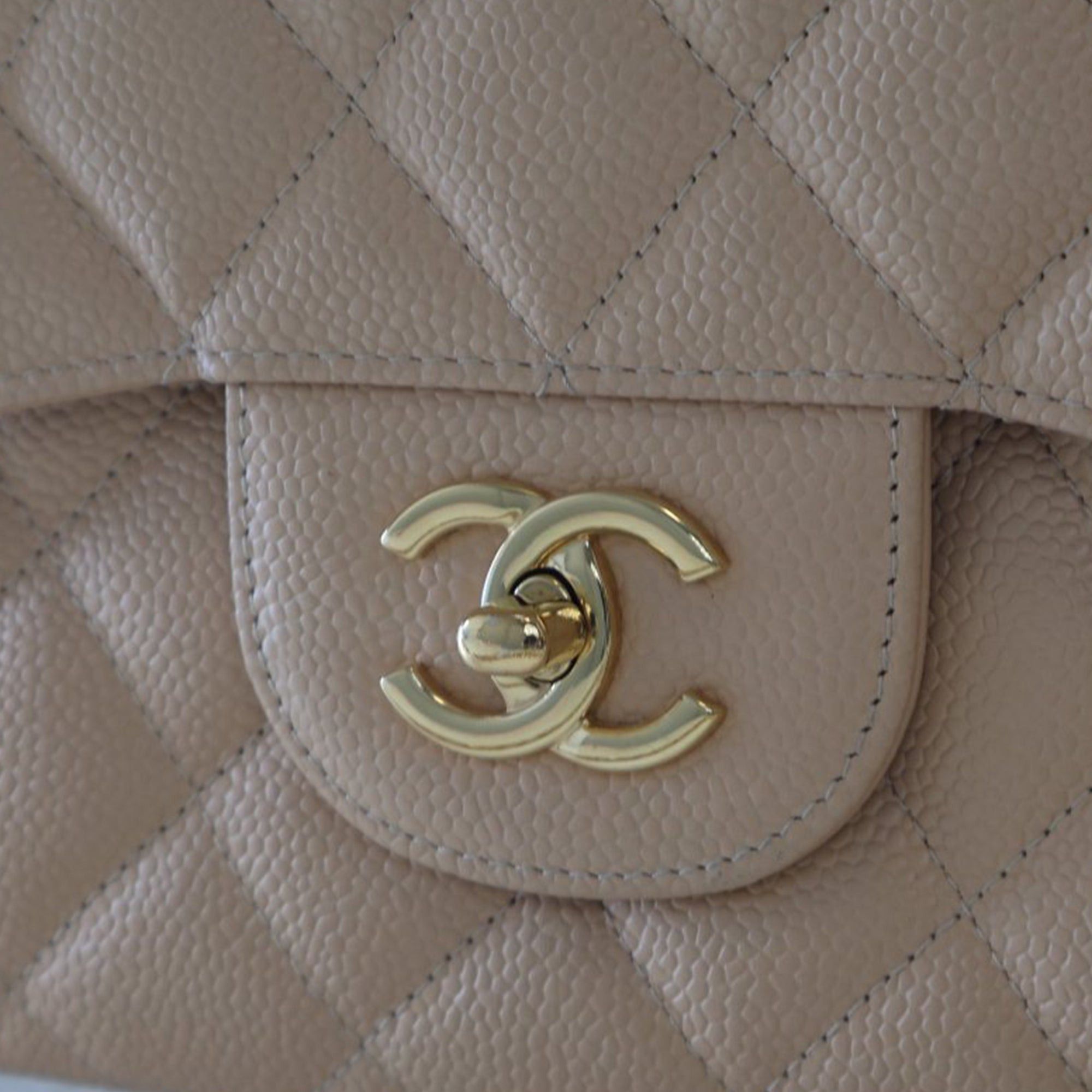 Chanel Jumbo Classic Caviar Double Flap Size ONE SIZE - 10 Thumbnail