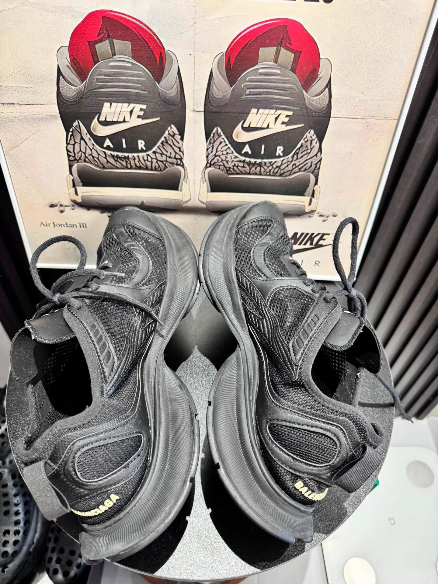 Balenciaga Black Low-Top Sneakers Size 9 Size US 9 / EU 42 - 4 Thumbnail