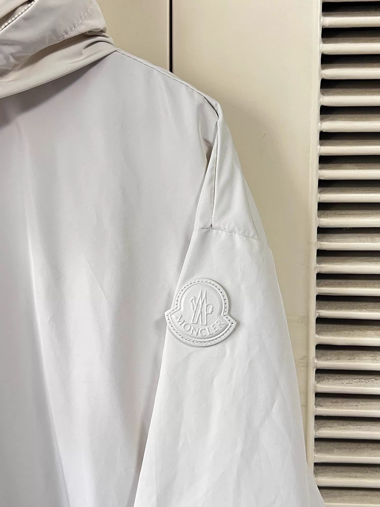 Moncler White Hooded Light Jacket - XXS Size US XXS / EU 40 - 4 Thumbnail