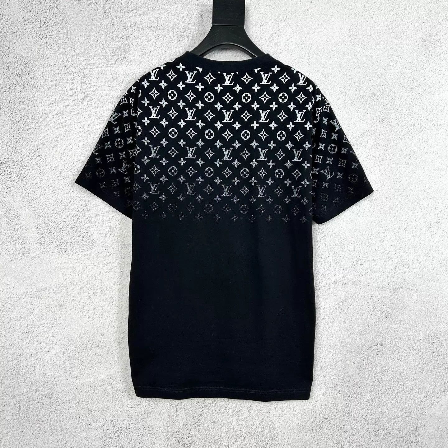 Louis Vuitton Black Short Sleeve Patterned T-Shirt Size M Size US M / EU 48-50 / 2 - 2 Thumbnail