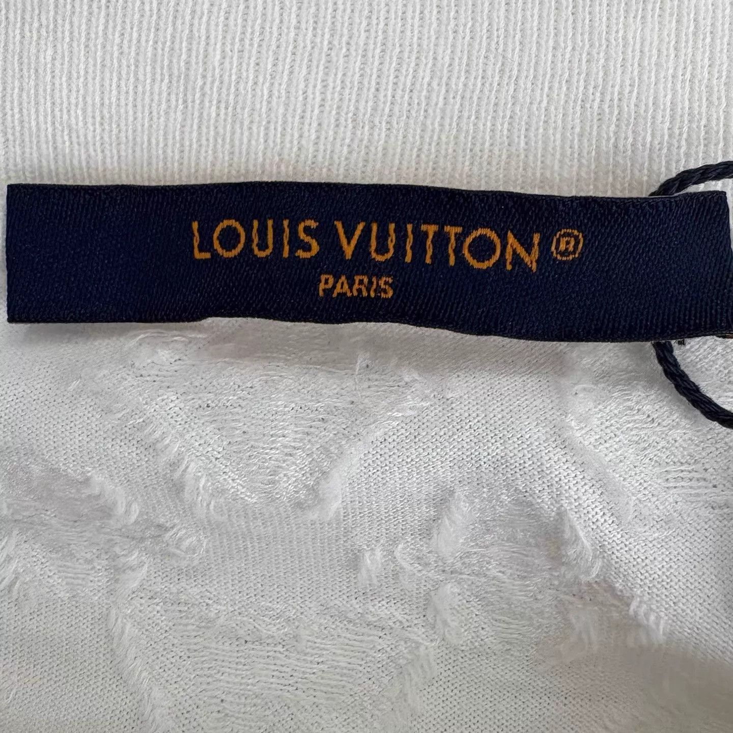 Louis Vuitton White Short-Sleeve Textured Shirt Size US L / EU 52-54 / 3 - 3 Thumbnail