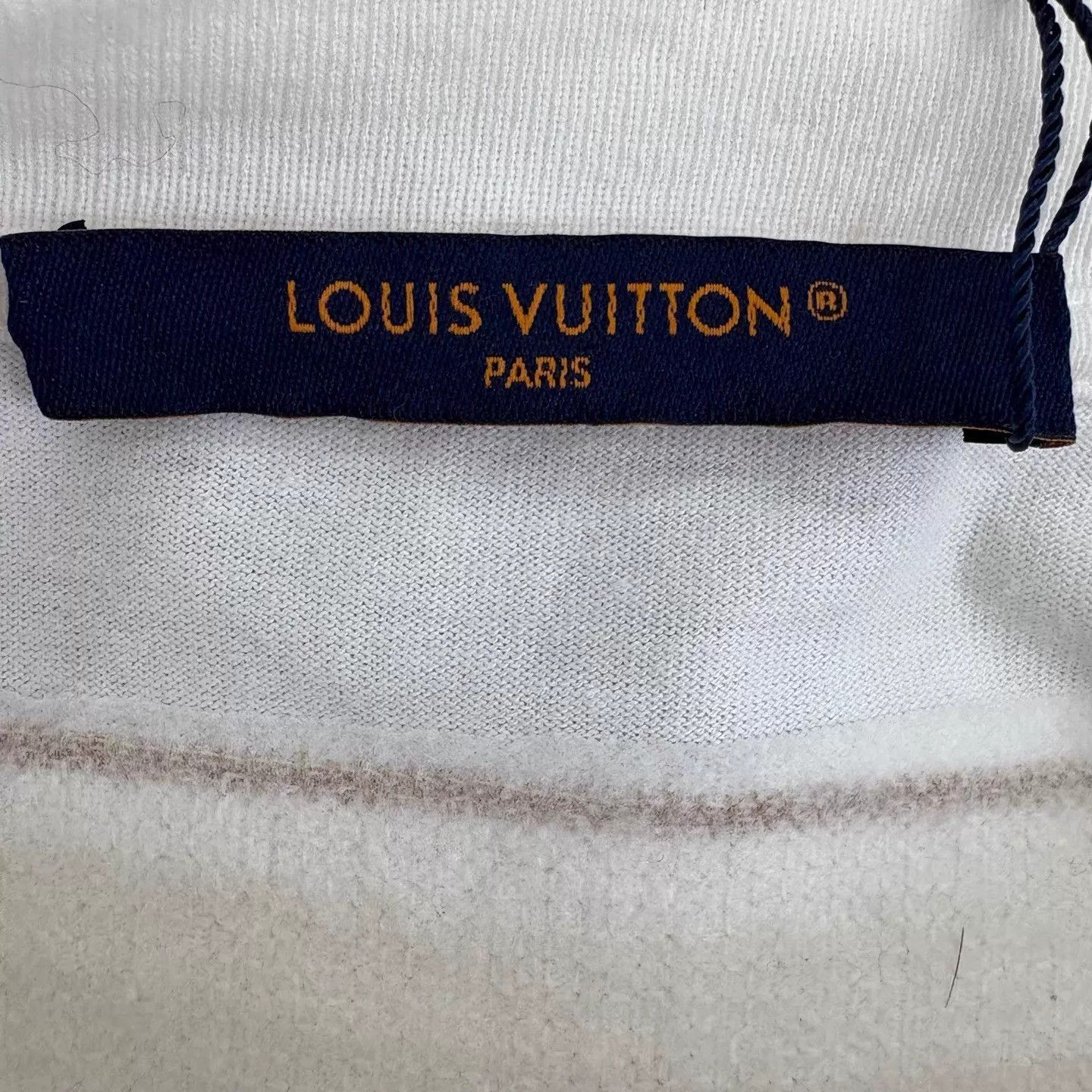 Louis Vuitton White Short Sleeve Graphic T-Shirt Size US XL / EU 56 / 4 - 3 Thumbnail