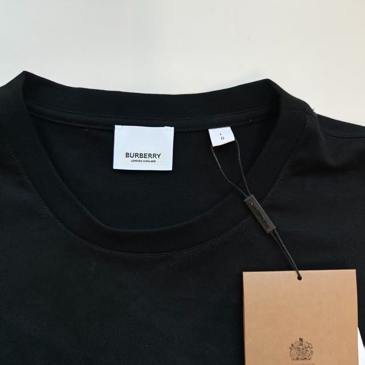 Burberry Burberry Black Letter Print Short-Sleeve Size US L / EU 52-54 / 3 - 3 Thumbnail
