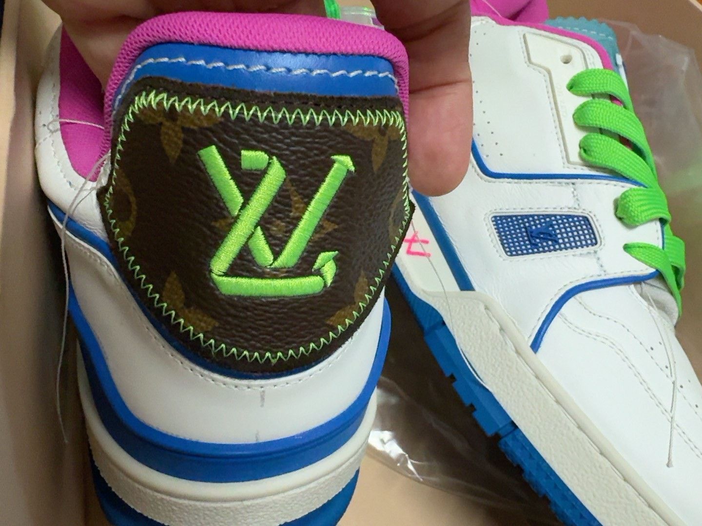Louis Vuitton Louis Vuitton LV Trainer New York Limited Size US 10.5 / EU 43-44 - 2 Thumbnail