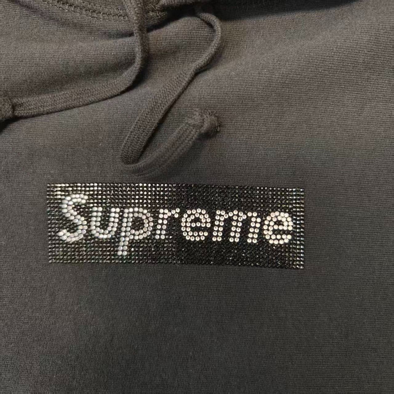Supreme Supreme Swarovski Crystal Box Logo Hoodie Size US XL / EU 56 / 4 - 4 Thumbnail