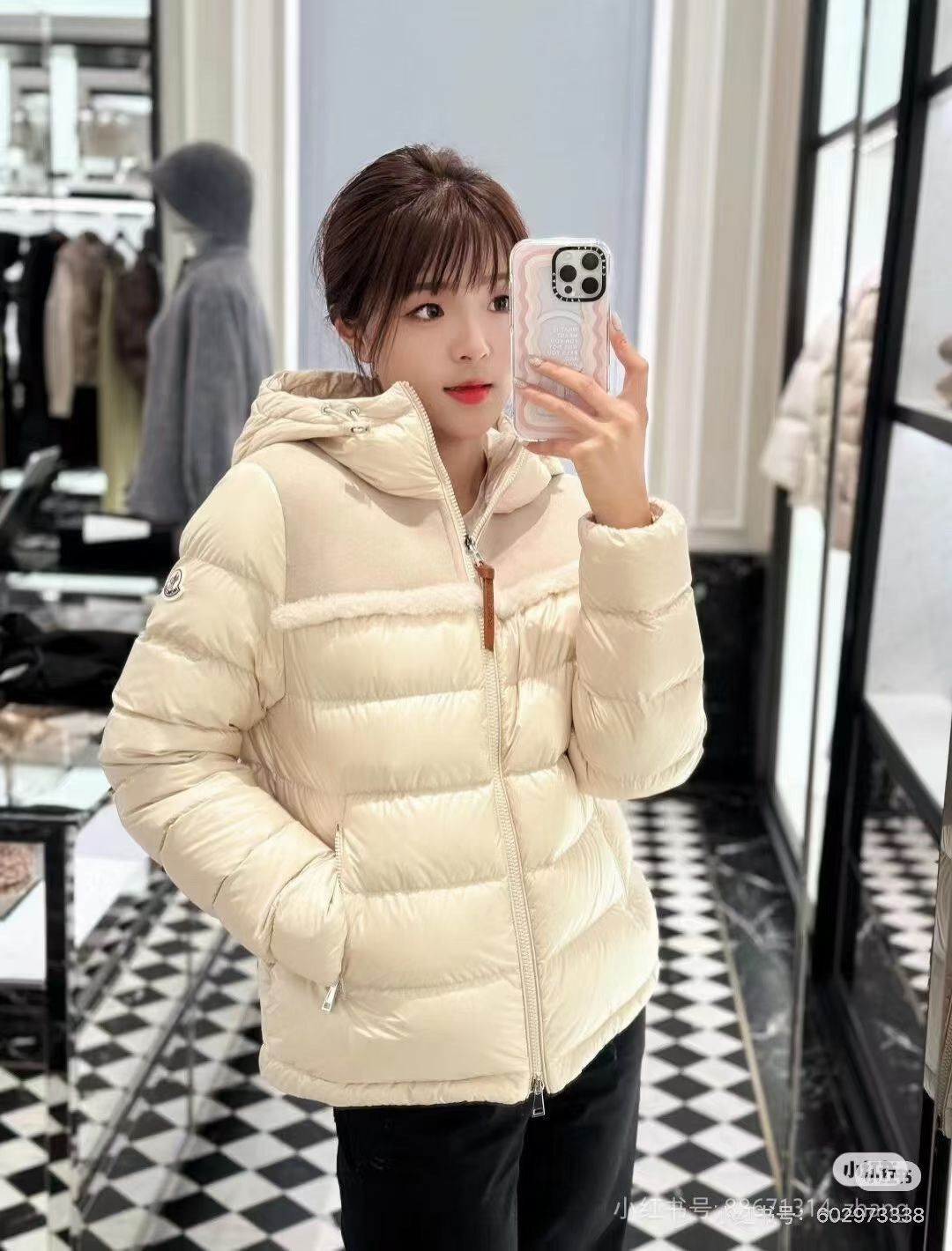 Moncler Moncler Women's Down Jacket Size S / US 4 / IT 40 - 2 Thumbnail