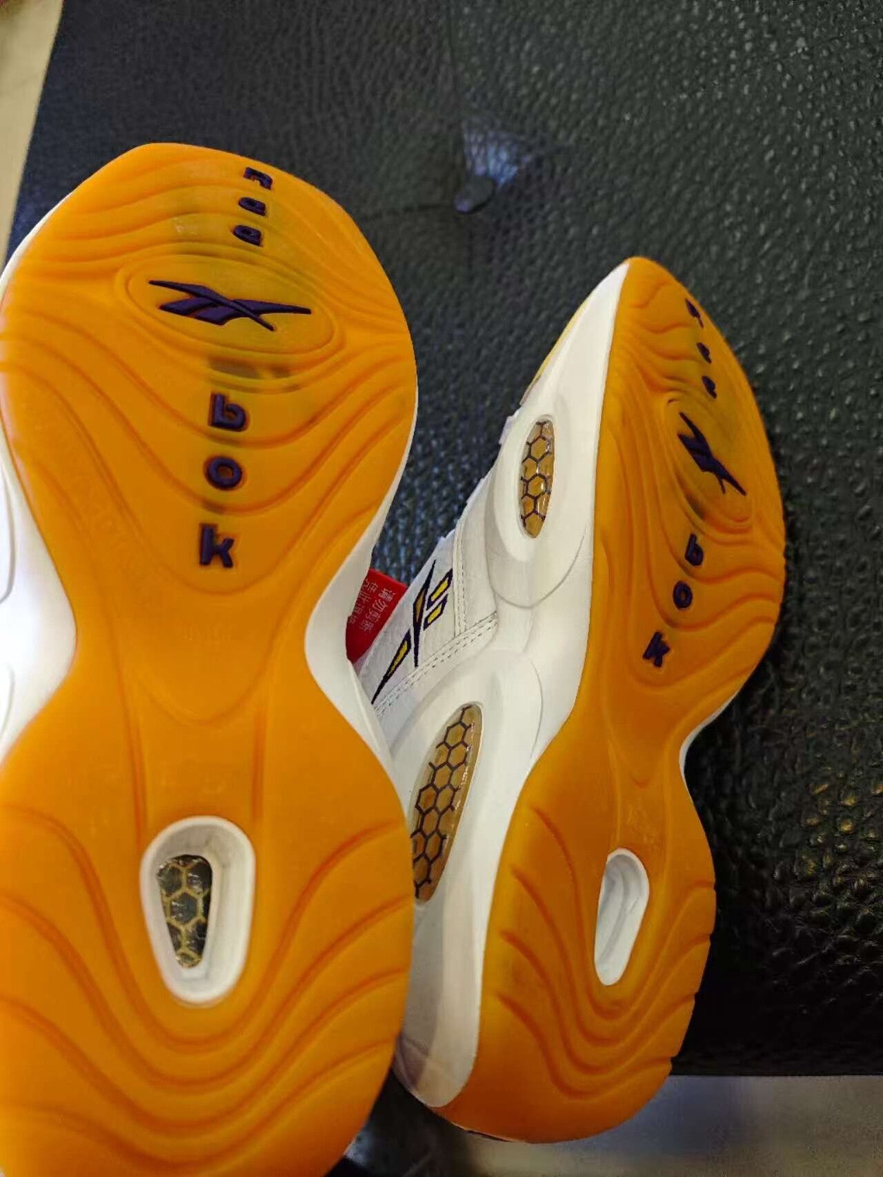 Reebok Reebok Question Mid Lakers Basketball Shoes Size US 10 / EU 43 - 4 Thumbnail