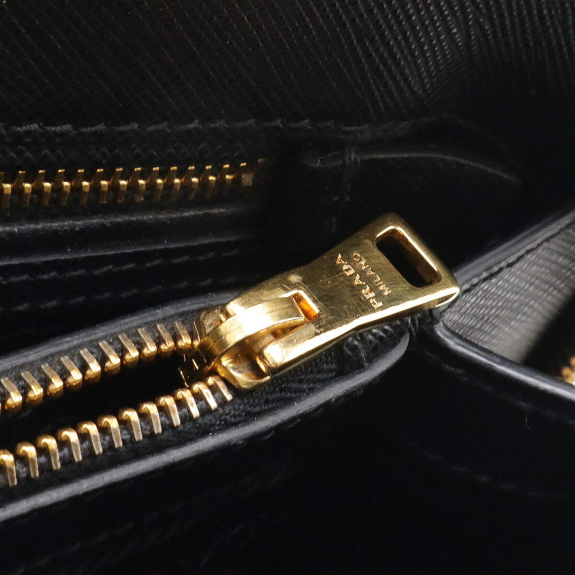 Prada PRADA Promenade Triangle Handbag/Shoulder Bag in Saffiano Leather, Nero Black, 1BA838 Size ONE SIZE - 9 Thumbnail