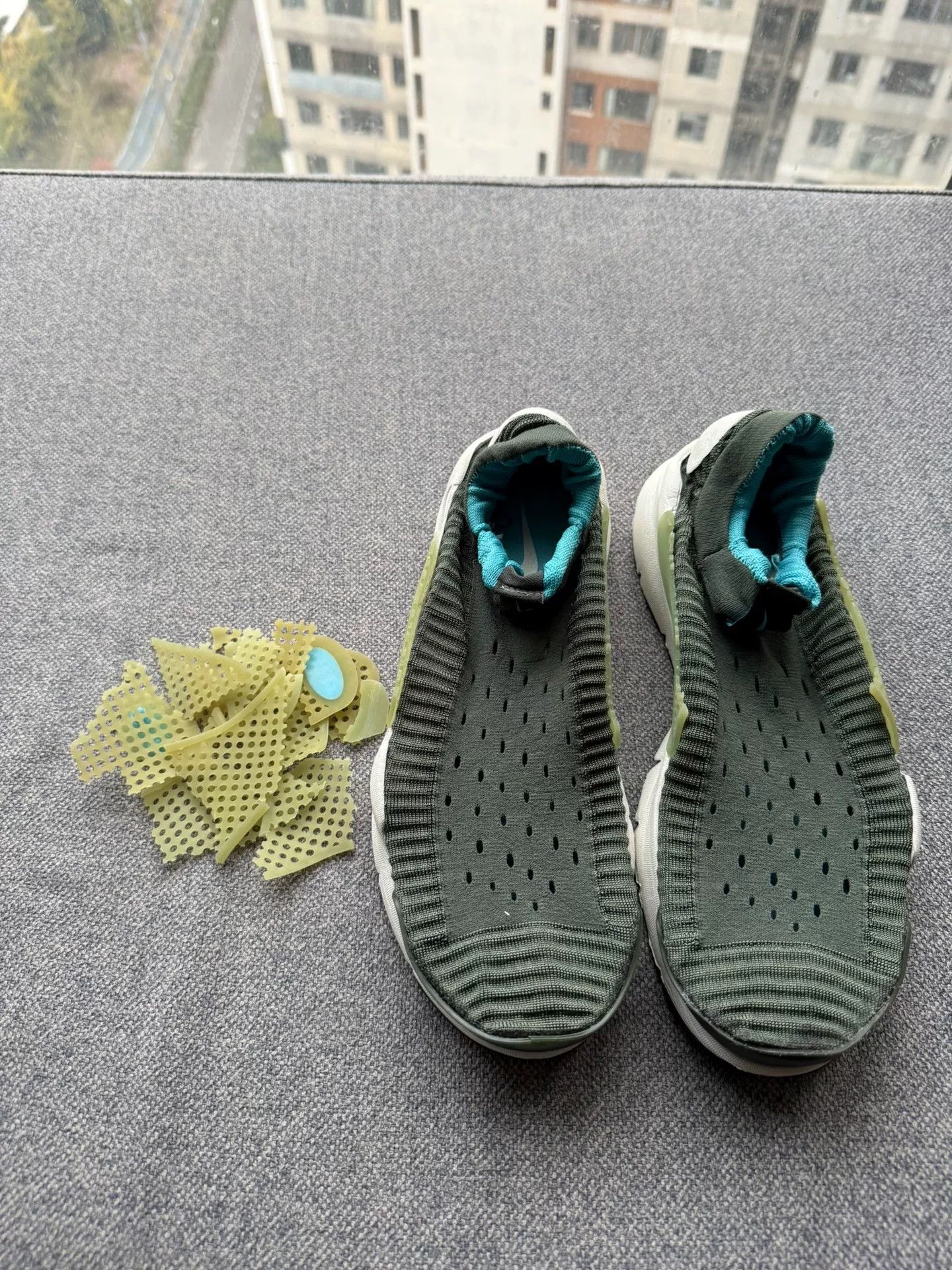 Nike Nike Sock Dart OG 2004 Size US 9 / EU 42 - 2 Thumbnail
