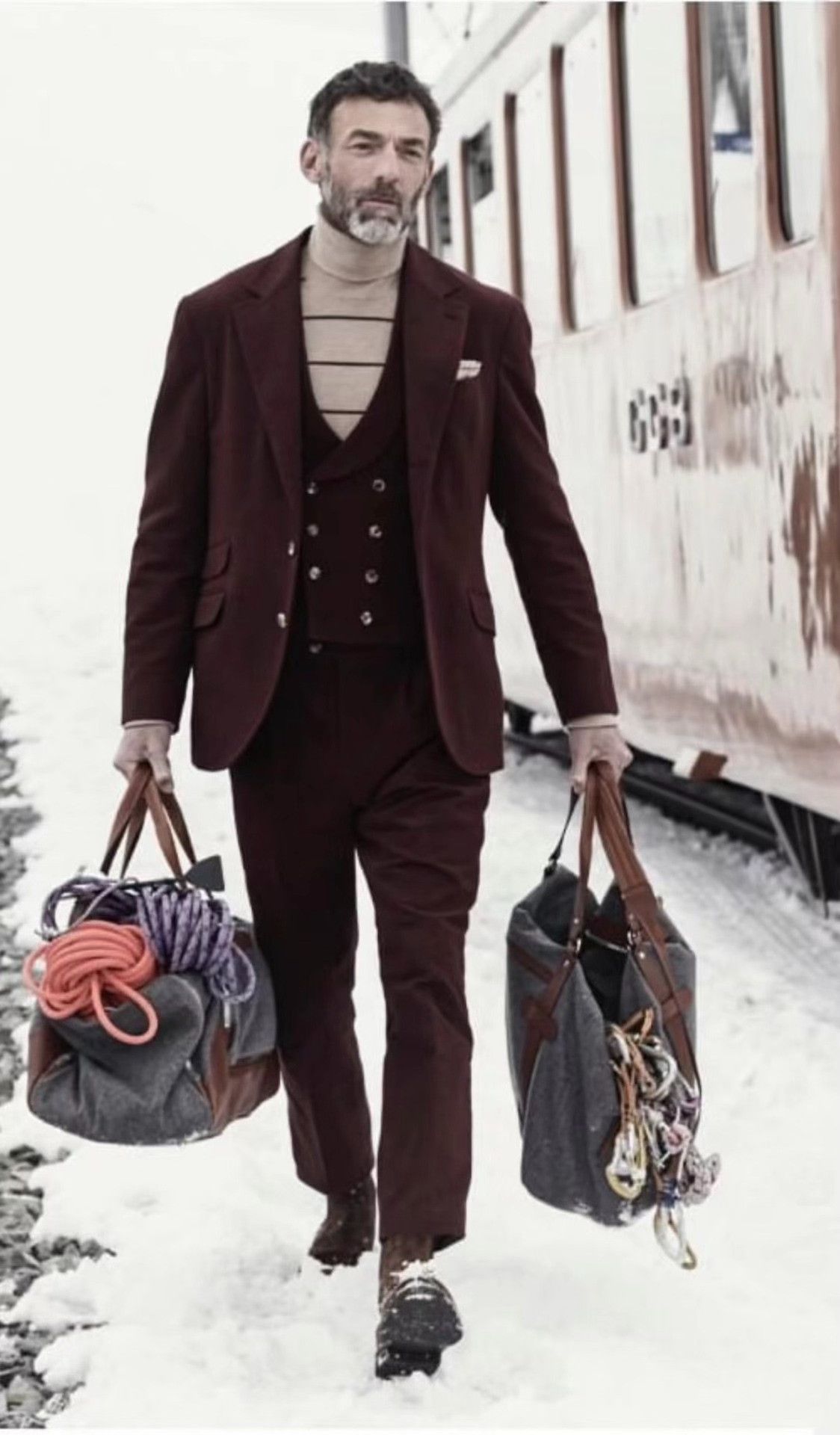 Brunello Cucinelli Brunello Cucinelli Burgundy Suit Size 48 Size US M / EU 48-50 / 2 - 3 Thumbnail