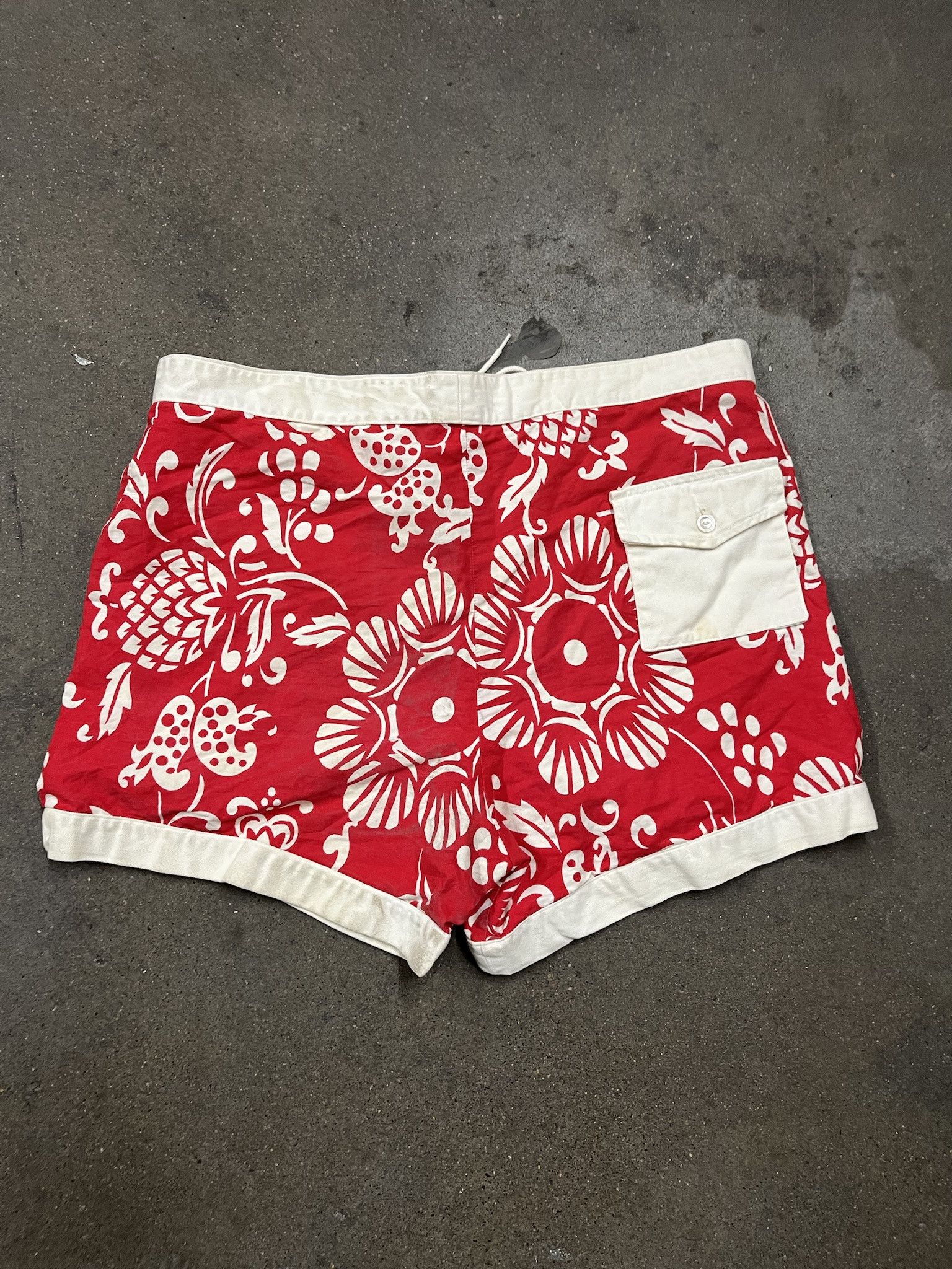 Vintage Vintage 1970s Hawaiian Print Board Shorts Size 39 Size US 39 - 4 Thumbnail