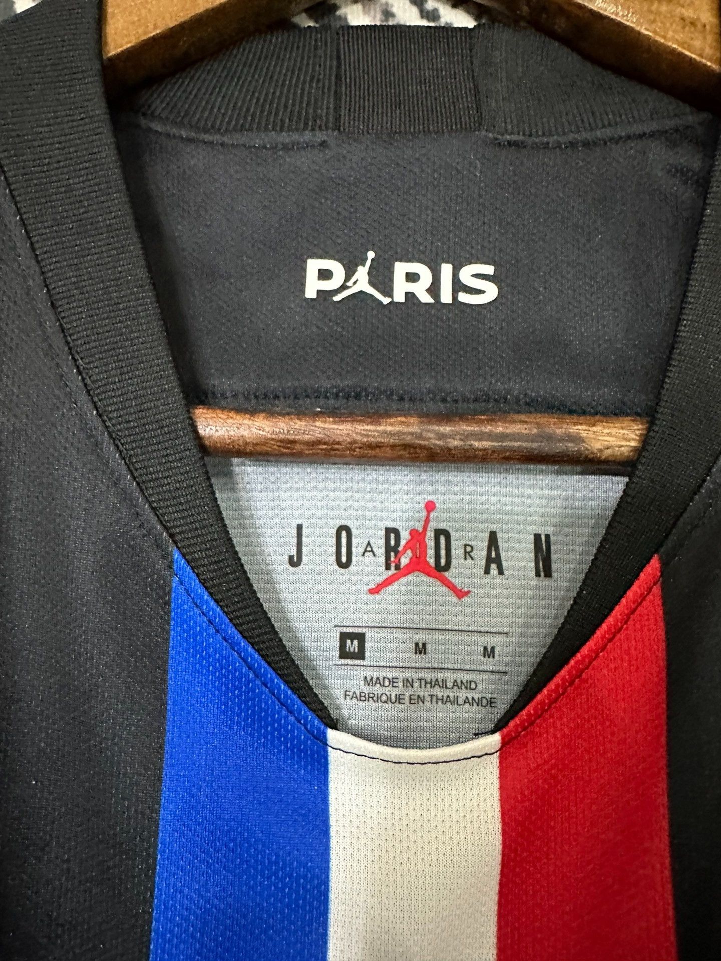 Other PSG 19-20 Third Away Jersey Mbappé Size US M / EU 48-50 / 2 - 3 Thumbnail