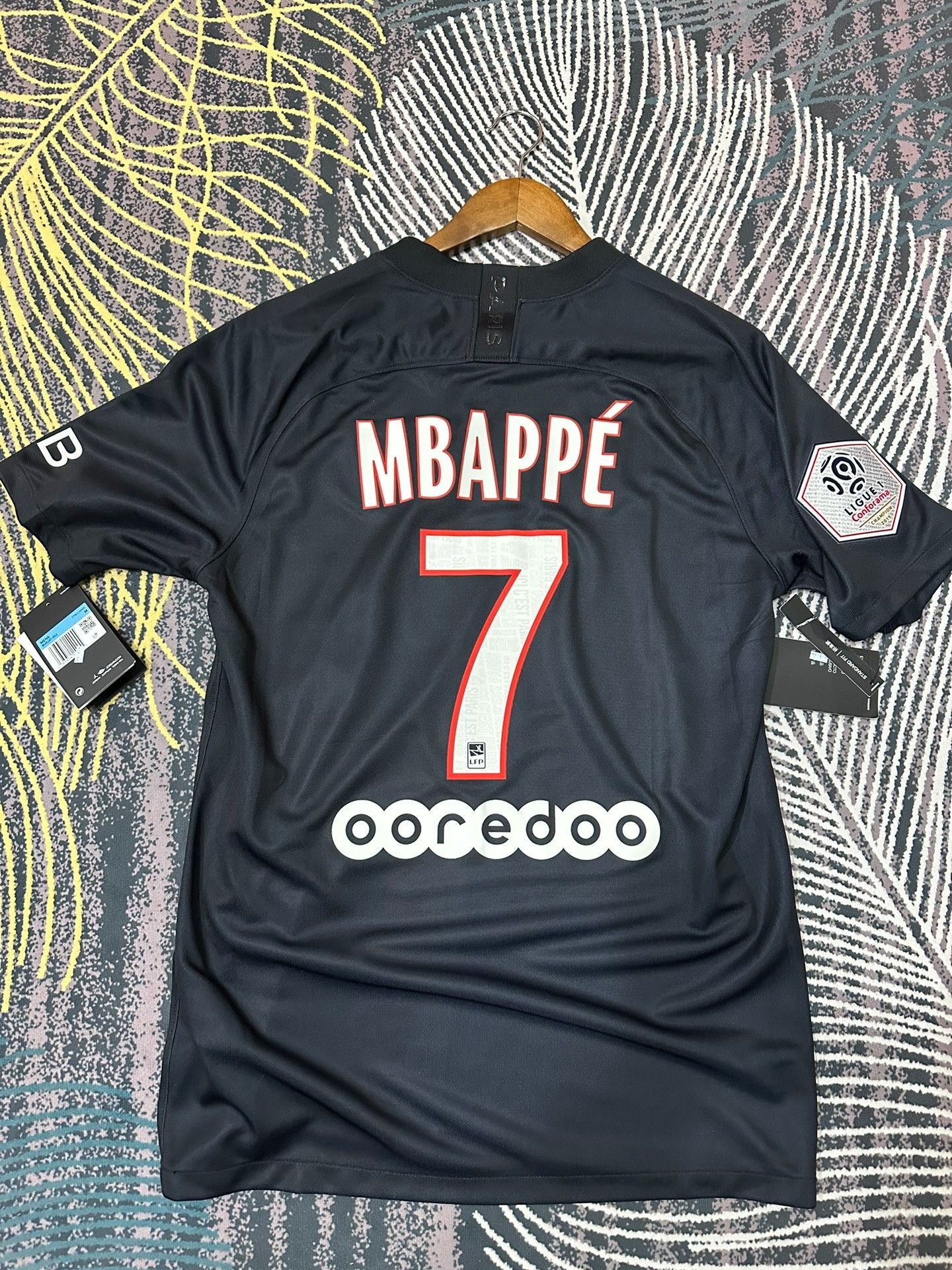 Other PSG 19-20 Third Away Jersey Mbappé Size US M / EU 48-50 / 2 - 8 Thumbnail