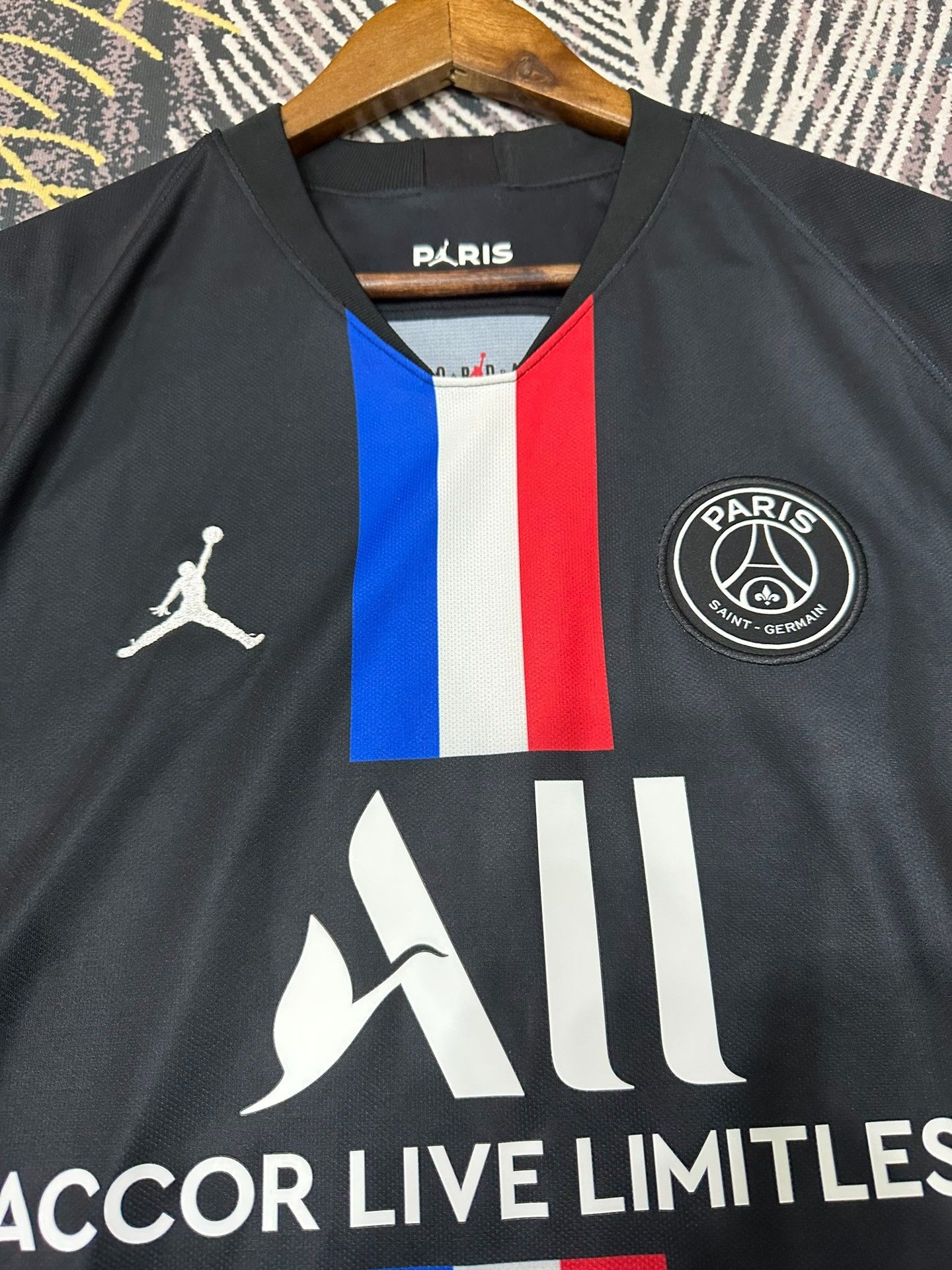 Other PSG 19-20 Third Away Jersey Mbappé Size US M / EU 48-50 / 2 - 2 Thumbnail