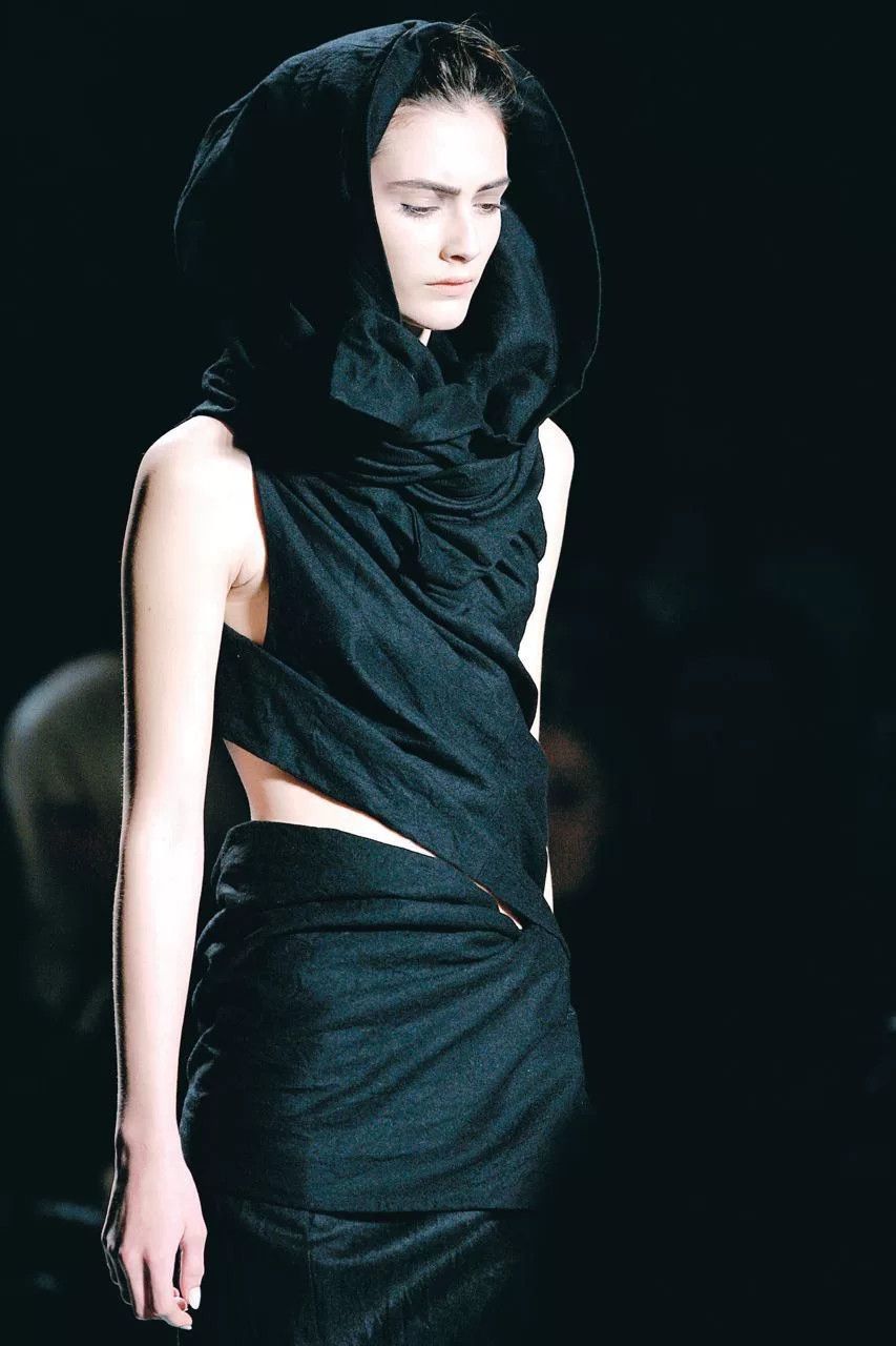 Ann Demeulemeester Ann Demeulemeester 2006 Fall Wrapped Hooded Top Size M / US 6-8 / IT 42-44 - 2 Thumbnail