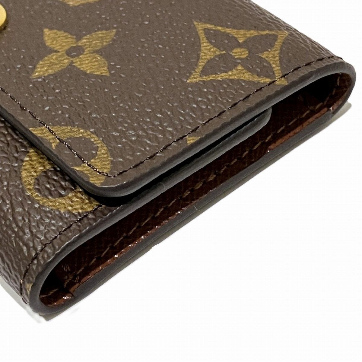 Louis Vuitton Louis Vuitton Louis Vuitton Multicles 6 Monogram Key Case Textile Key case M62630 DUTY FREE for USA Size ONE SIZE - 8 Thumbnail