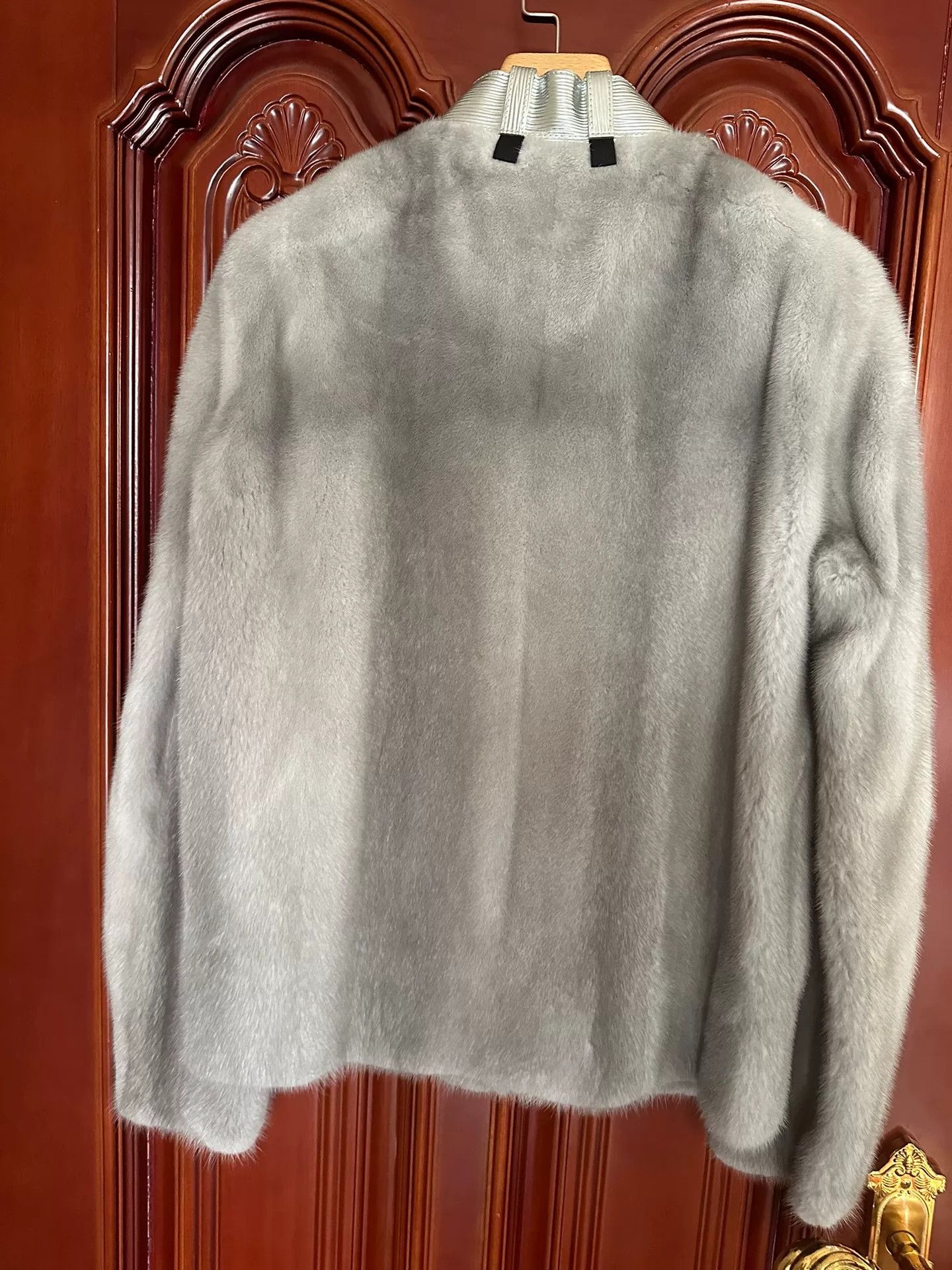 Louis Vuitton LV Mink Fur Coat Size M / US 6-8 / IT 42-44 - 2 Thumbnail