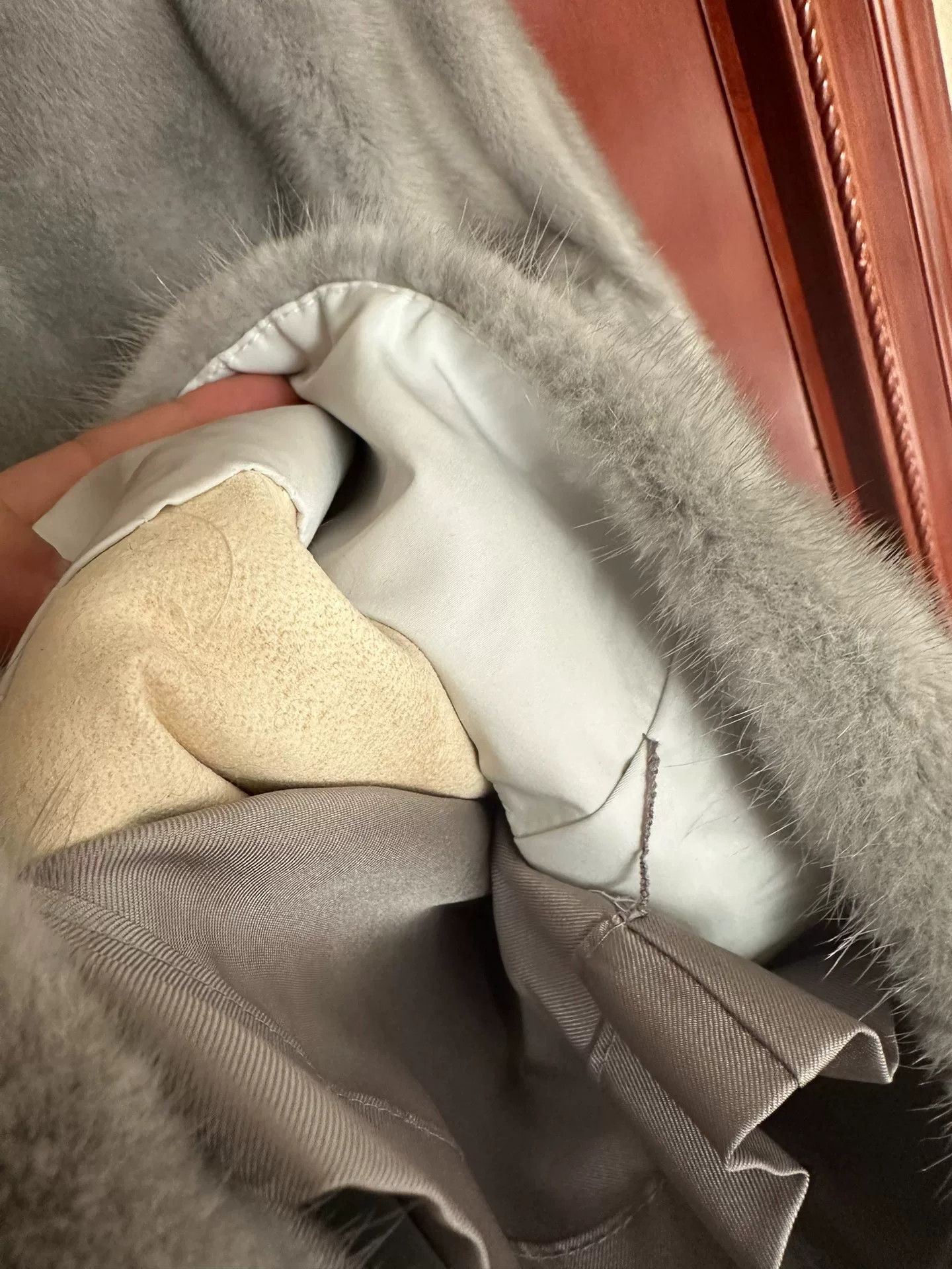 Louis Vuitton LV Mink Fur Coat Size M / US 6-8 / IT 42-44 - 5 Thumbnail