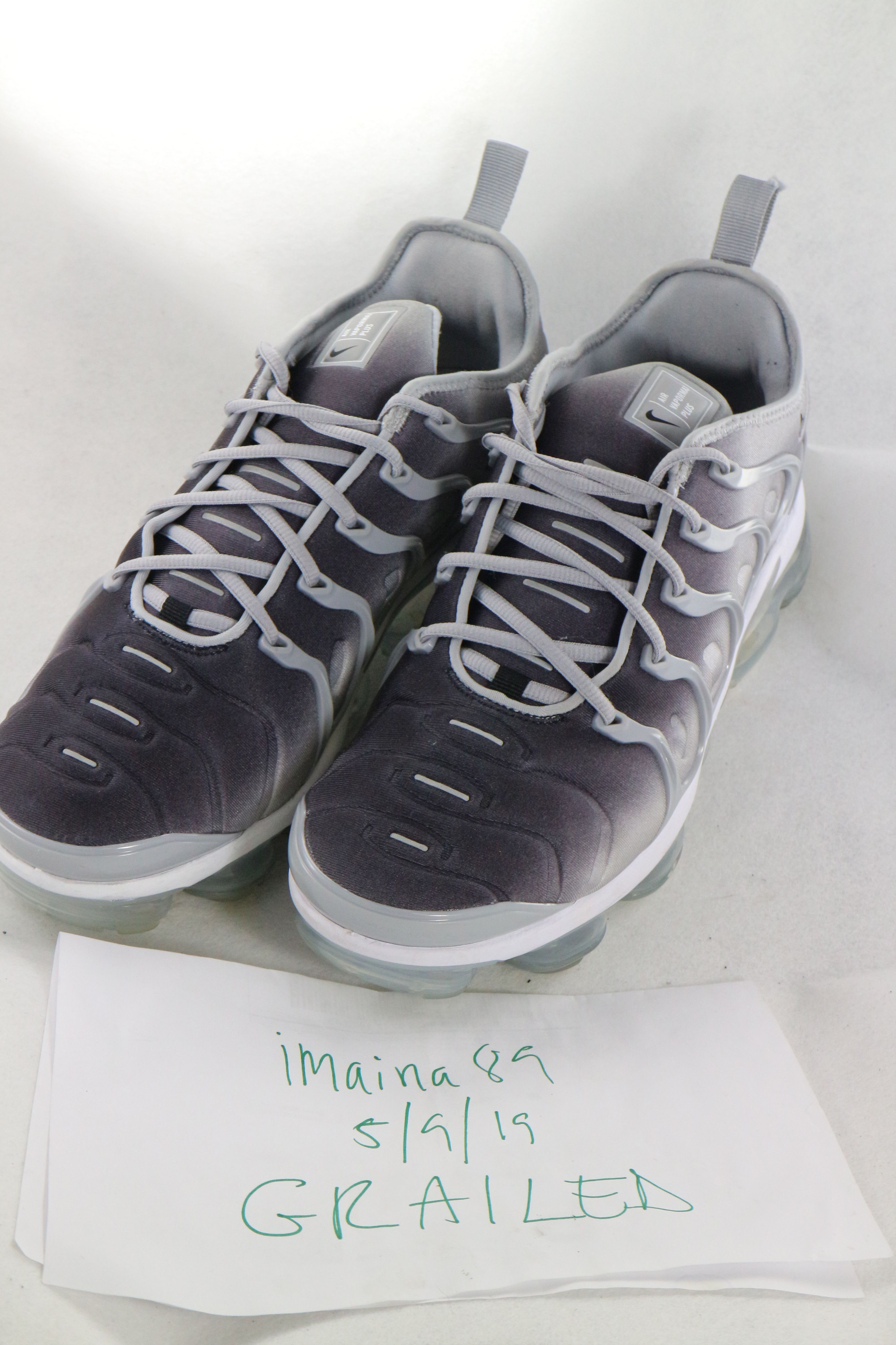 NIKE Air VaporMax Plus Silver Gradient