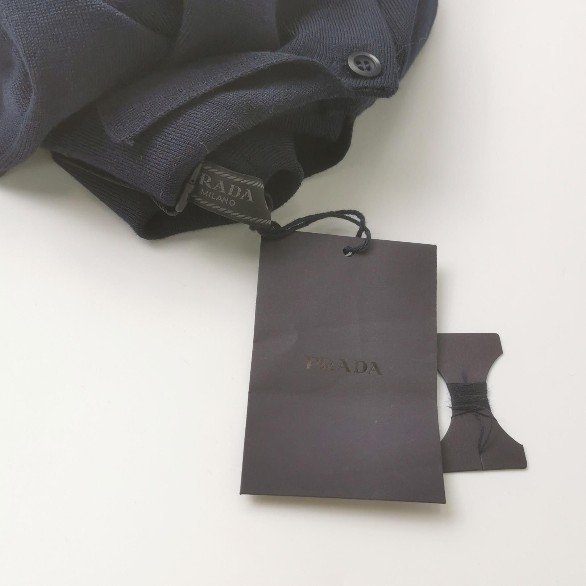 Prada Prada Wool Solid Lapel Long-Sleeve Knit Sweater Size US L / EU 52-54 / 3 - 5 Thumbnail