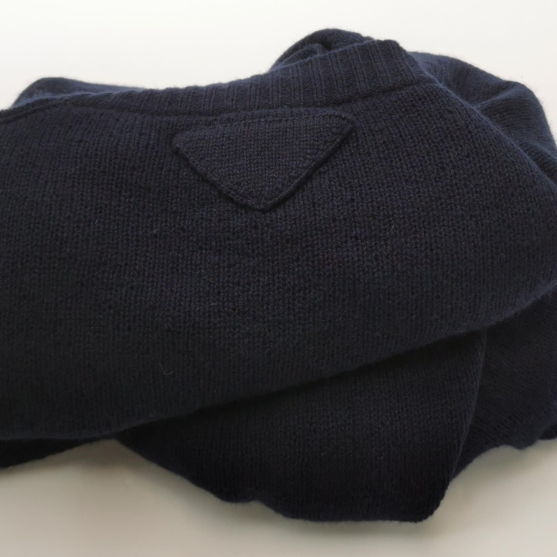 Prada Prada Cashmere V-Neck Cardigan Size L Size US L / EU 52-54 / 3 - 22 Thumbnail