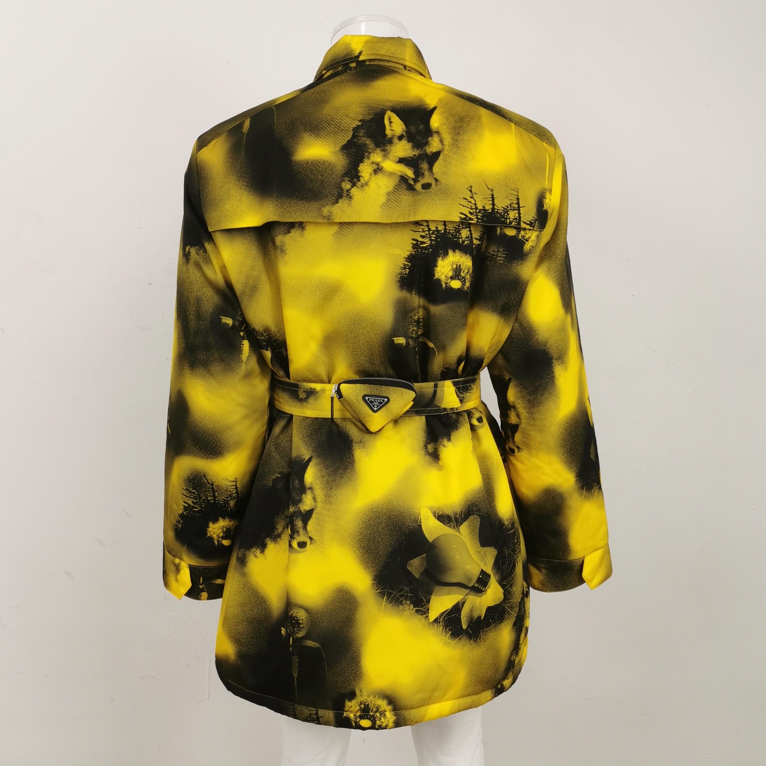 Prada Yellow Animal Print Belted Jacket Size US M / EU 48-50 / 2 - 19 Thumbnail
