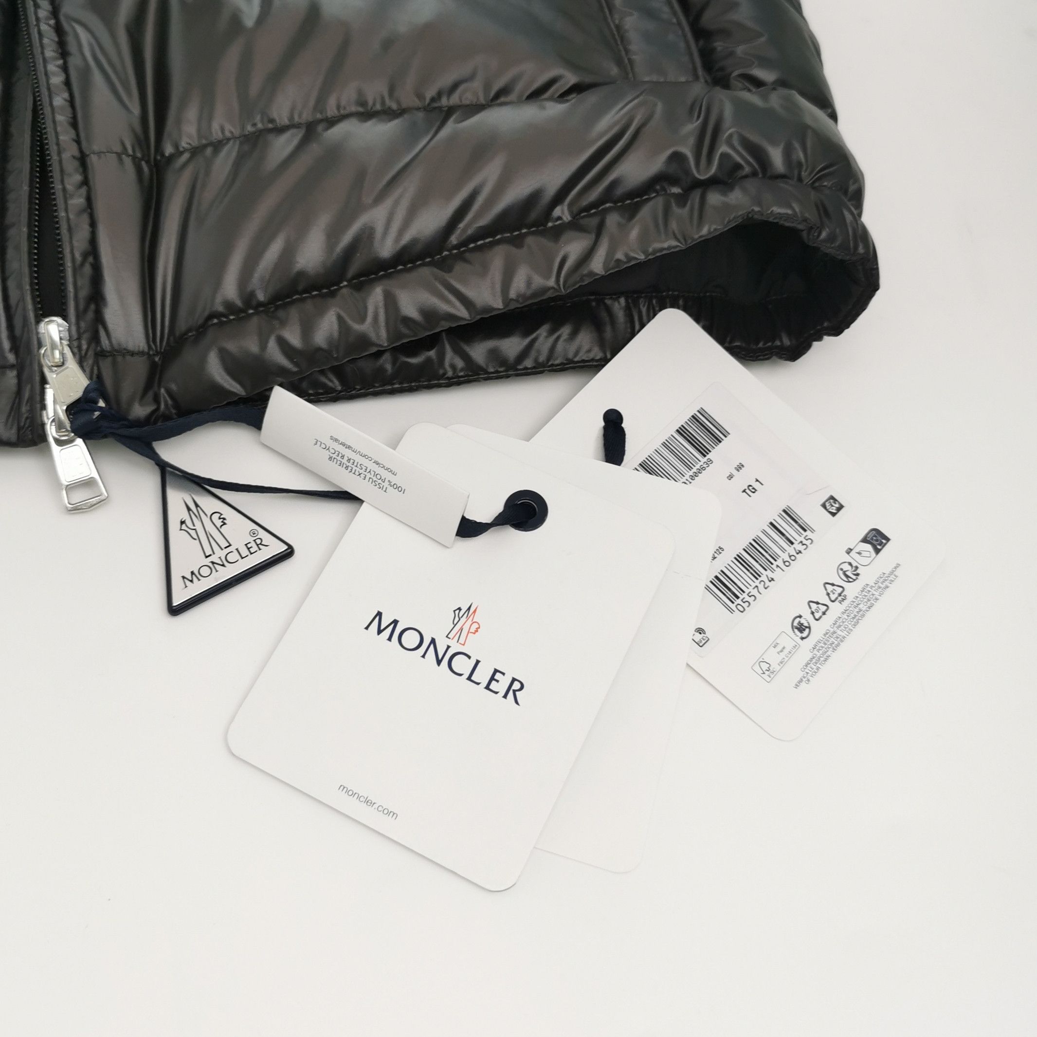 Moncler Moncler Cerces Quilted Hooded Down Vest S Size US S / EU 44-46 / 1 - 8 Thumbnail