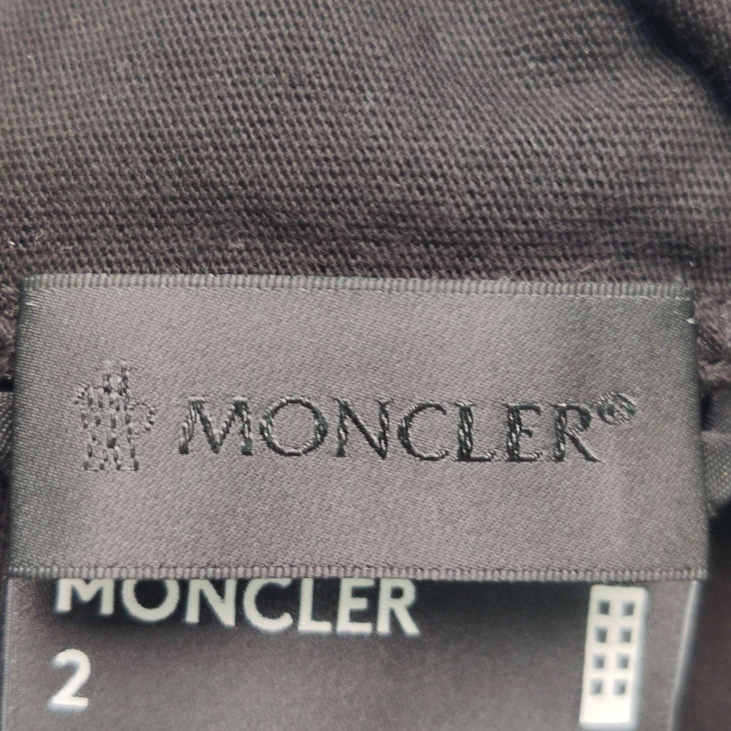 Moncler Moncler XL Cotton Logo Crewneck Long-Sleeve T-Shirt Size US XL / EU 56 / 4 - 9 Thumbnail