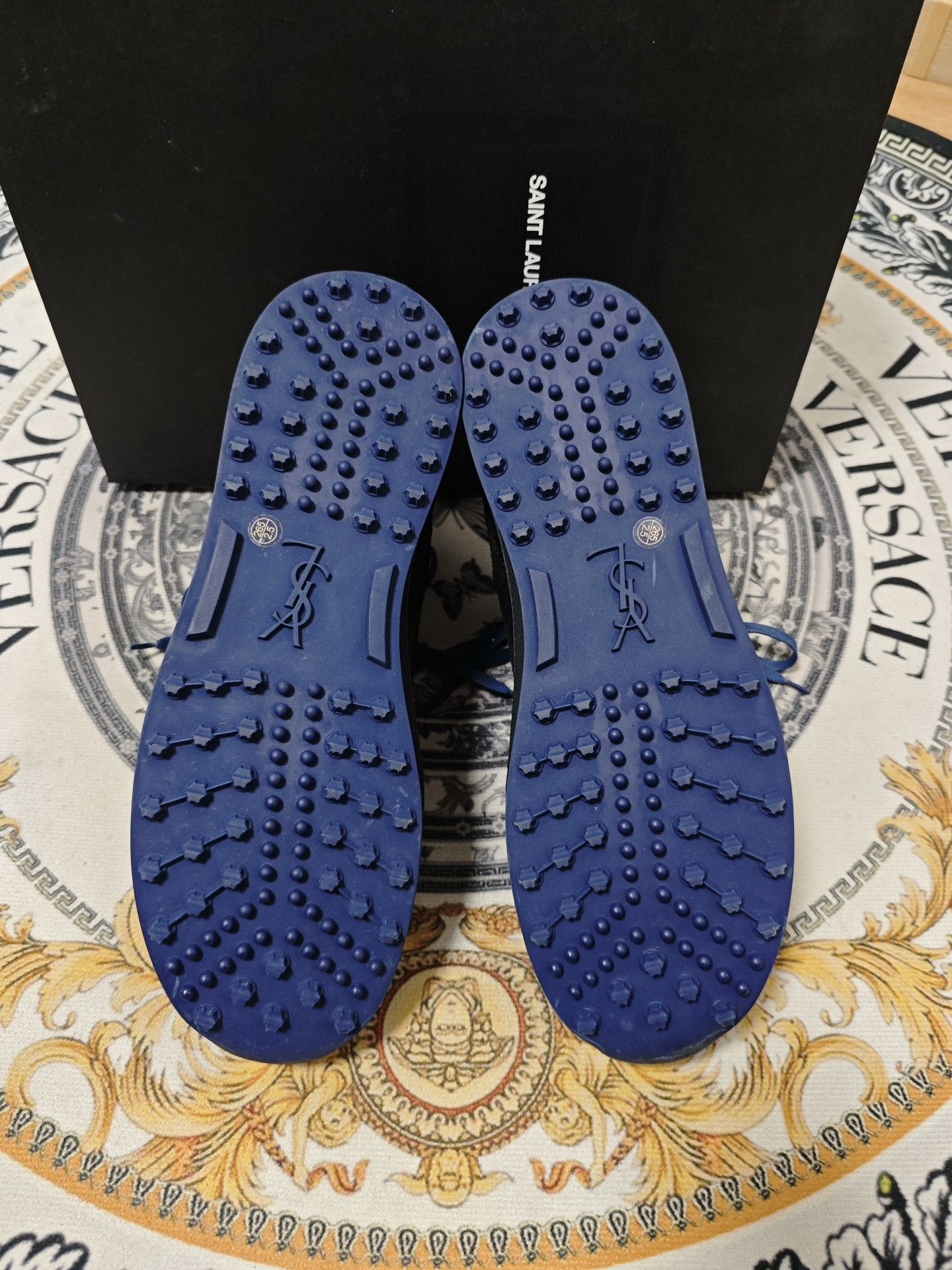 Saint Laurent Paris Saint Laurent Black Suede Size 43 Size US 10 / EU 43 - 4 Thumbnail