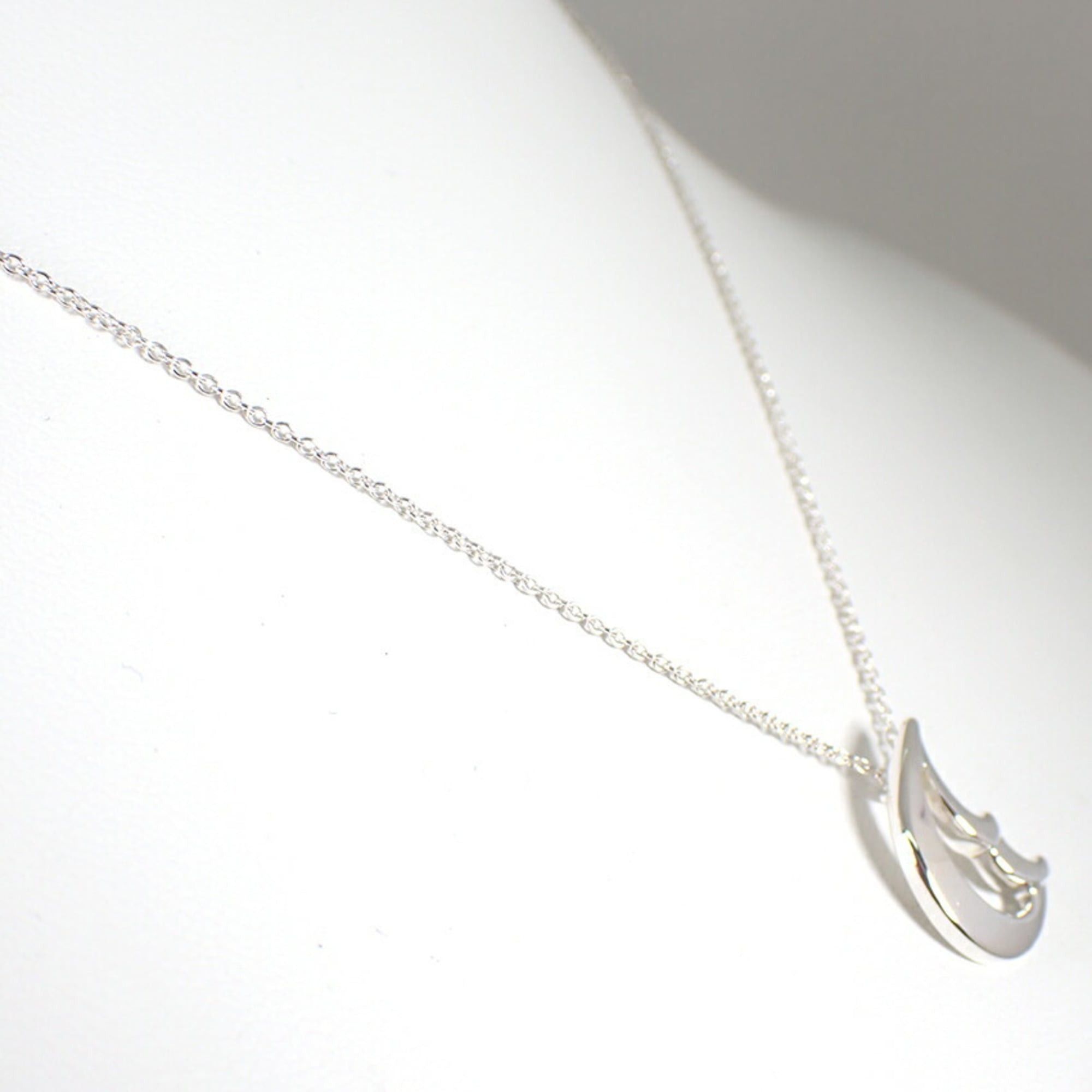 Tiffany & Co. TIFFANY 925 Crescent Moon Pendant Necklace Size ONE SIZE - 4 Thumbnail