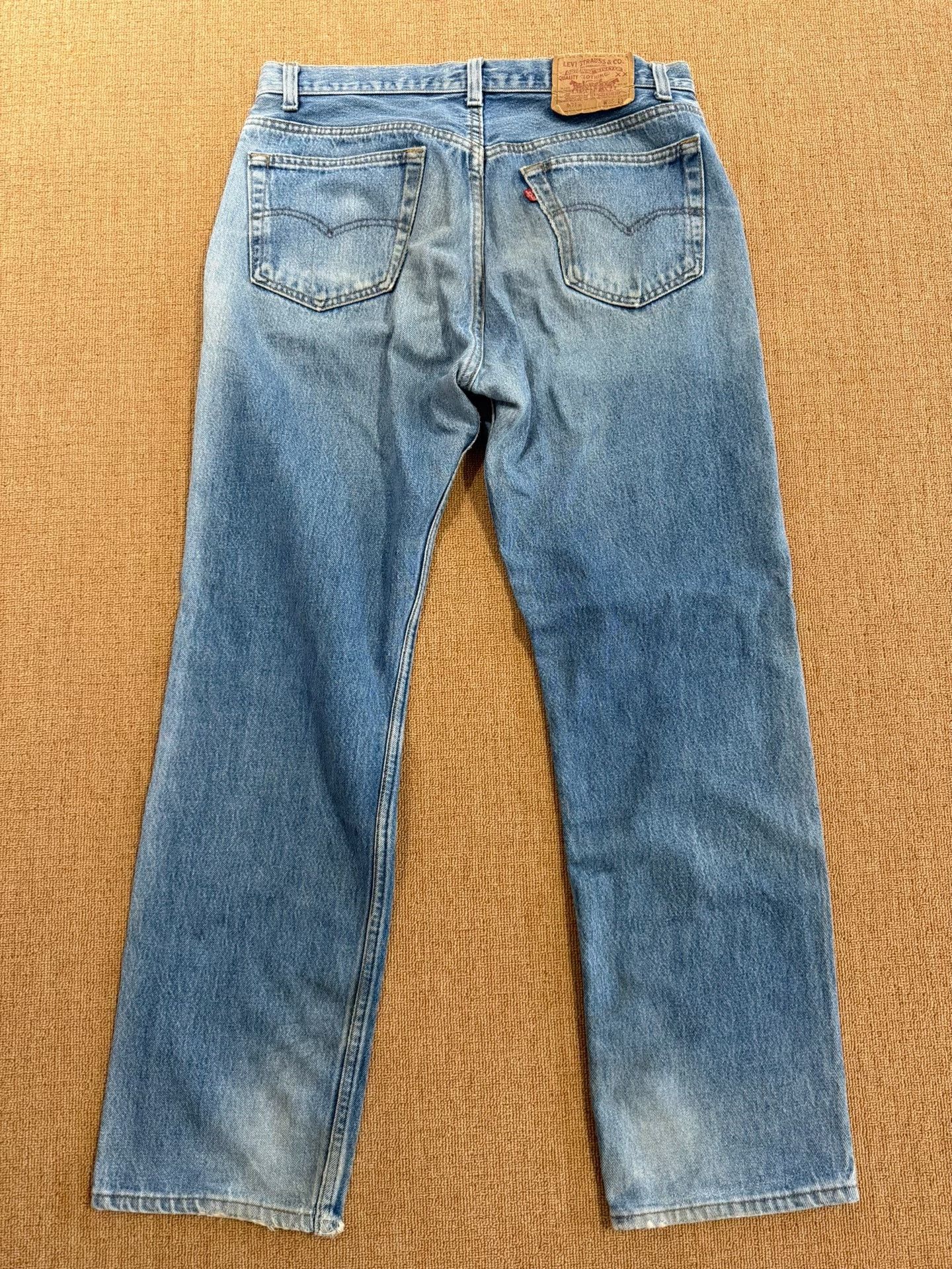Vintage Vintage Levis 501 Washed Blue Jeans Size US 35 - 2 Thumbnail