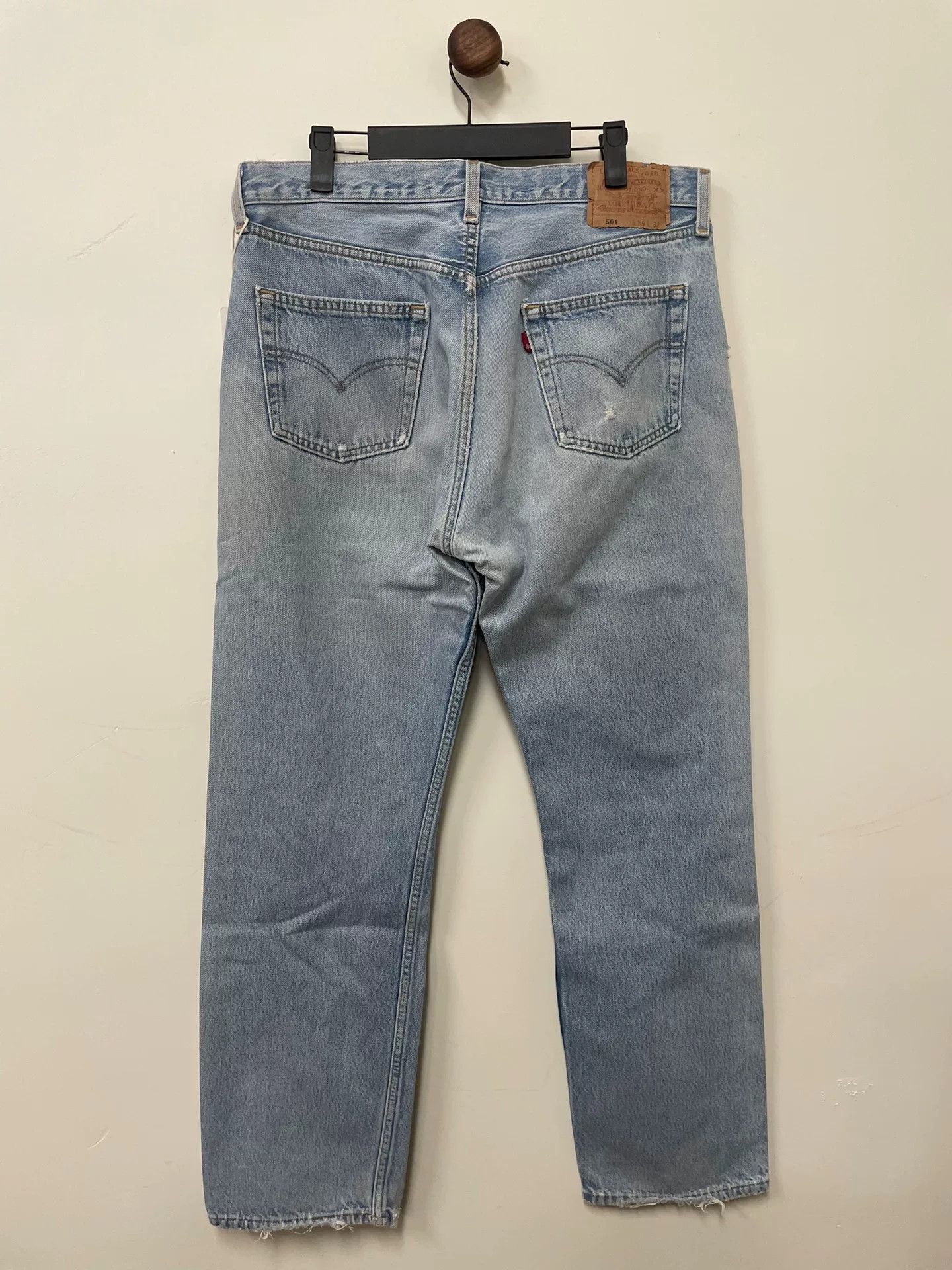 Vintage Vintage Levi's 501 Light Blue Distressed Jeans Size US 36 / EU 52 - 2 Thumbnail