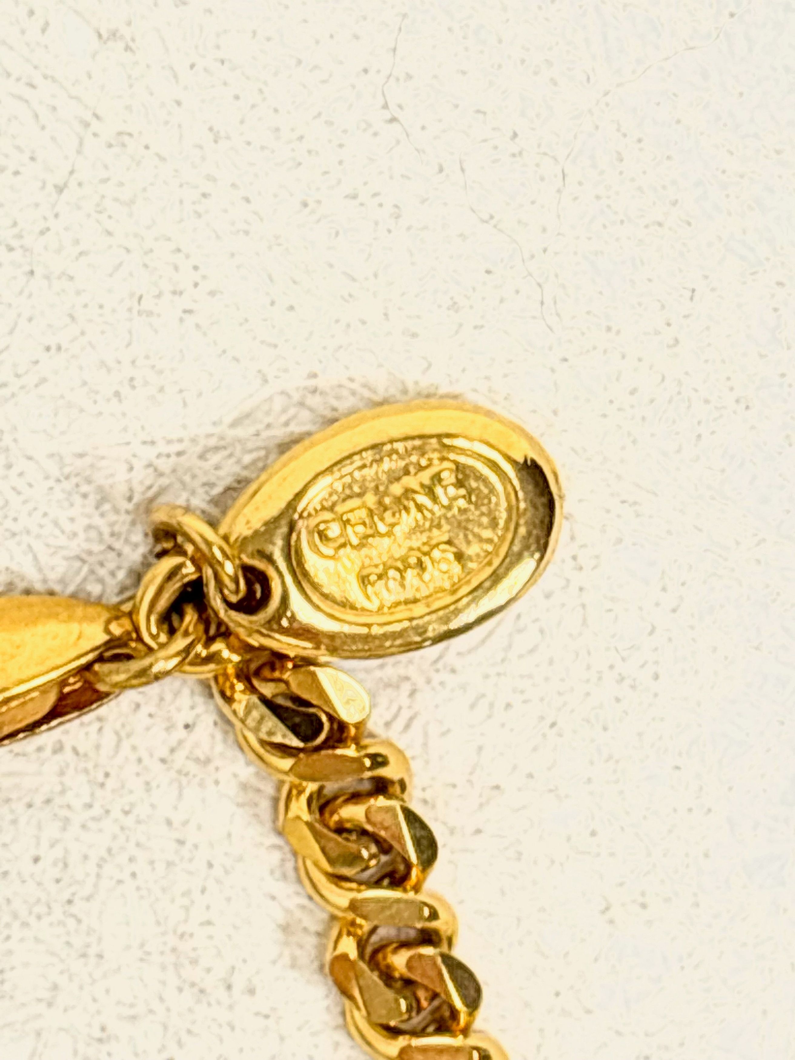 CÉLINE Bracelet Triomphe is available for purchase on au PAY 