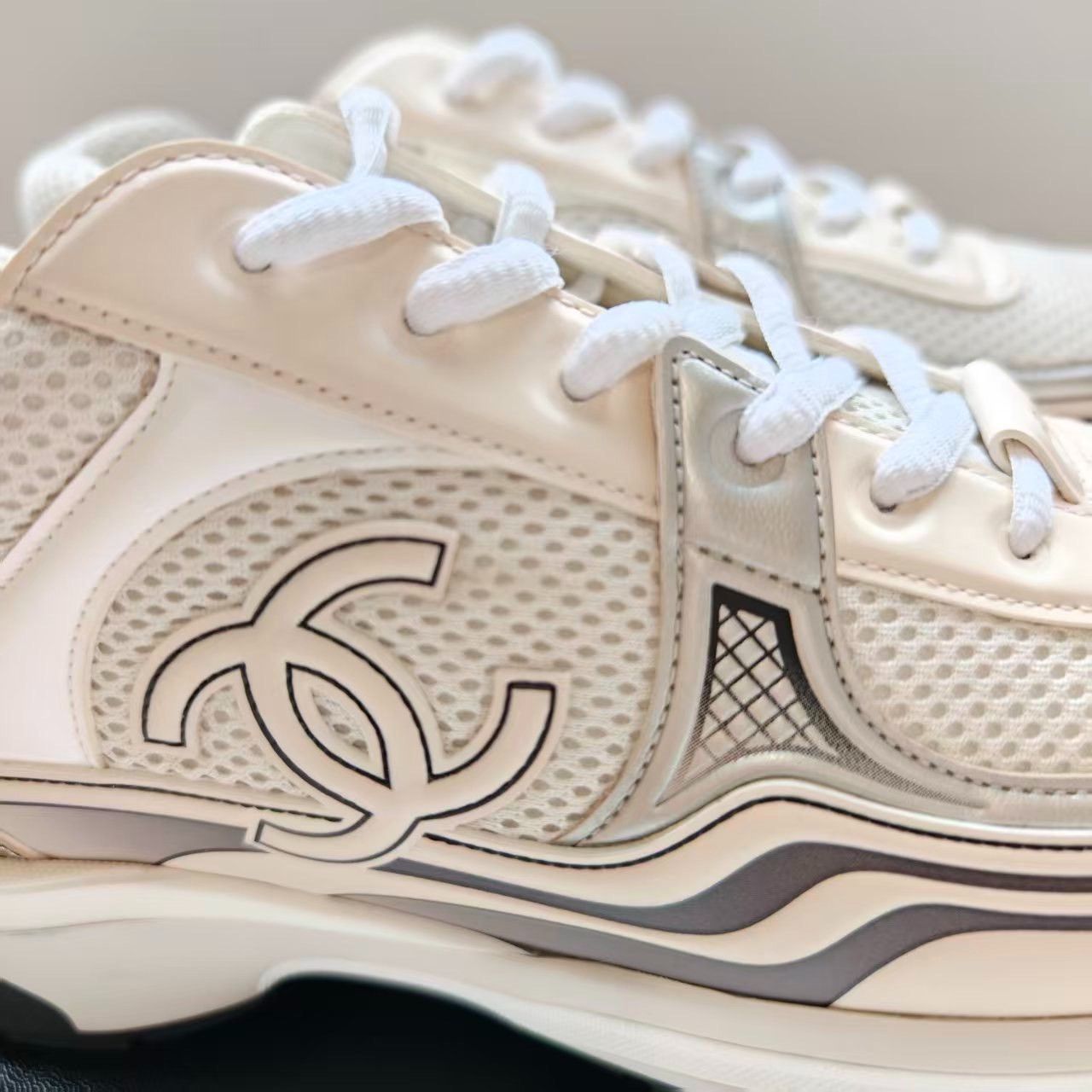 Chanel Chanel Men's Size 42 Sneakers Size US 9 / EU 42 - 5 Thumbnail
