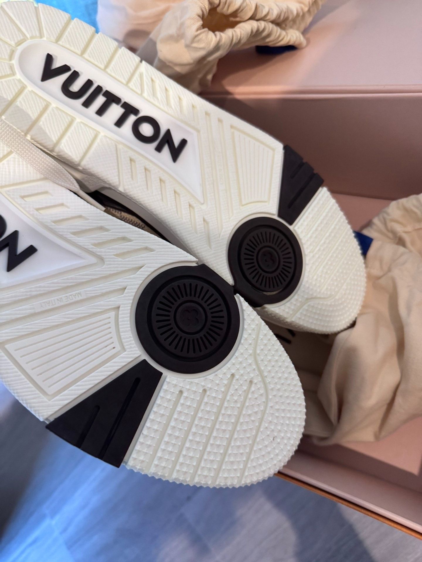 Louis Vuitton Louis Vuitton Trainer Monogram Brown Check Size US 9.5 / EU 42-43 - 5 Thumbnail