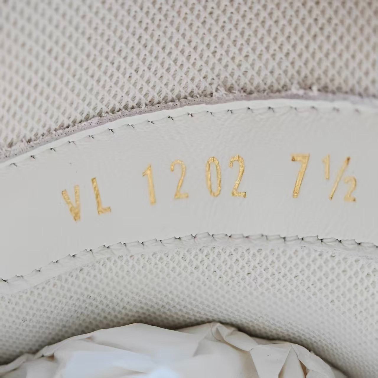 Louis Vuitton Louis Vuitton Trainer White Size 41 Size US 8 / EU 41 - 2 Thumbnail