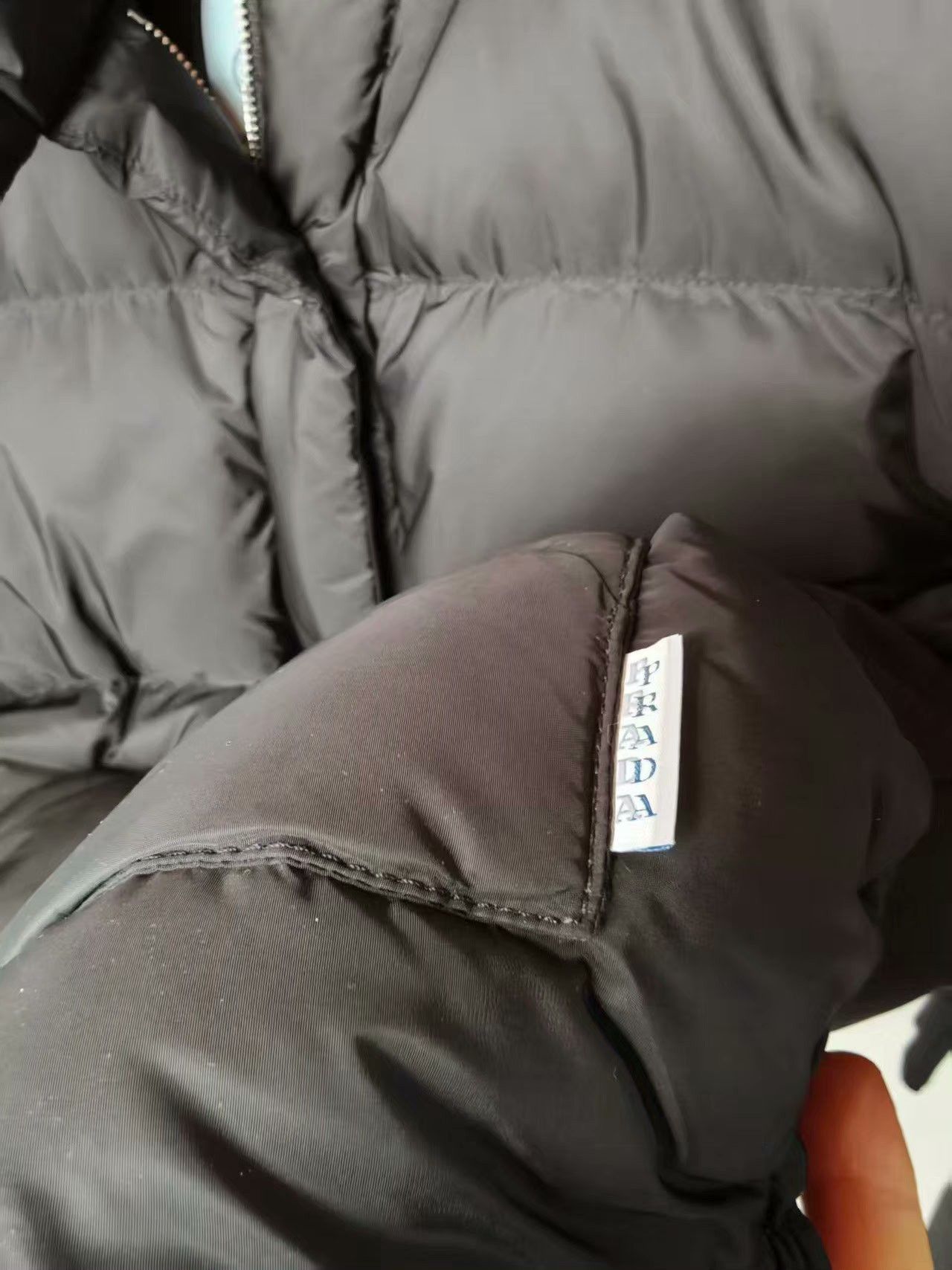 Prada Prada Down Jacket Size 40 Size US XXS / EU 40 - 2 Thumbnail