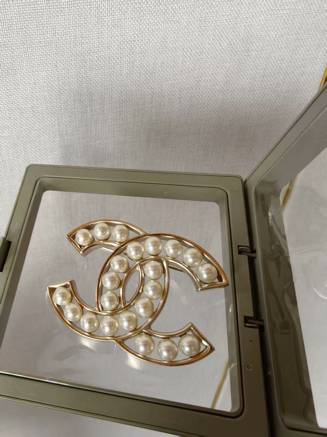 Chanel Chanel Large Pearl CC Brooch Size ONE SIZE - 2 Thumbnail