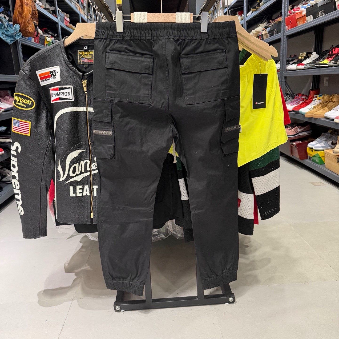 Rick Owens Rick Owens Men's Black Cargo Pants Size US 28 / EU 44 - 6 Thumbnail