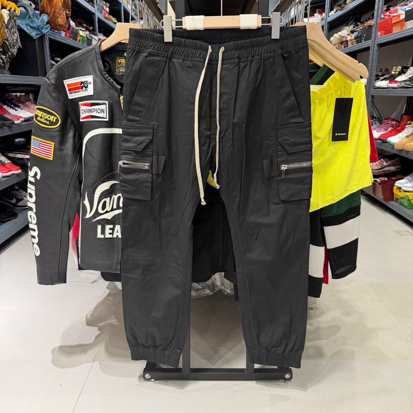 Rick Owens Rick Owens Men's Black Cargo Pants Size US 28 / EU 44 - 5 Thumbnail