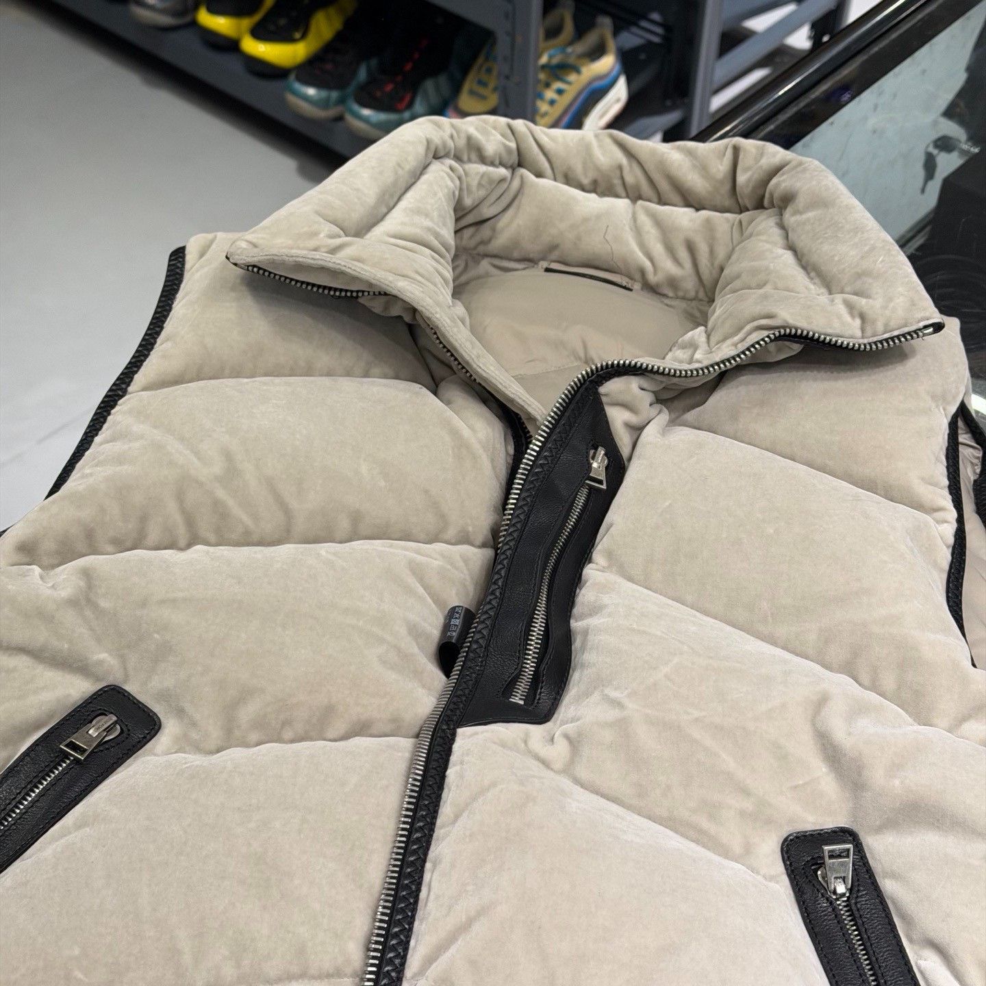 Tom Ford Tom Ford Gray Down Vest Size US L / EU 52-54 / 3 - 7 Thumbnail