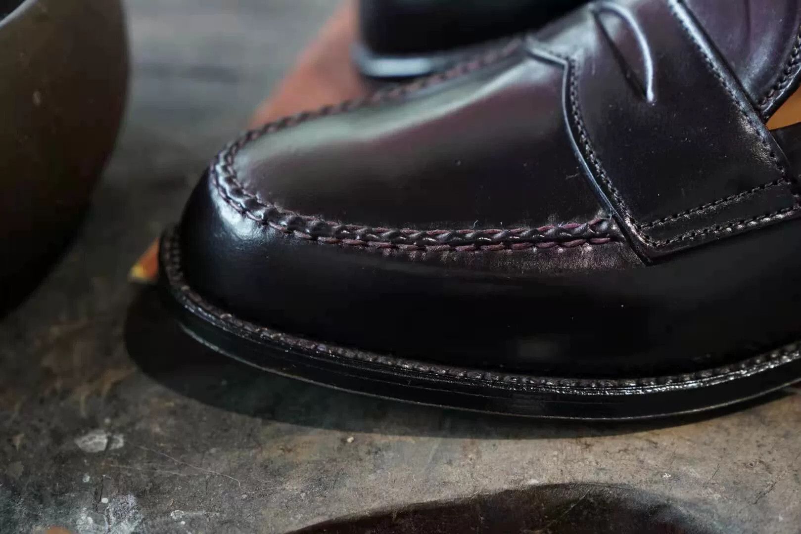 Alden Alden Shell Cordovan V Last Loafers 8.5E Size US 8.5 / EU 41-42 - 4 Thumbnail