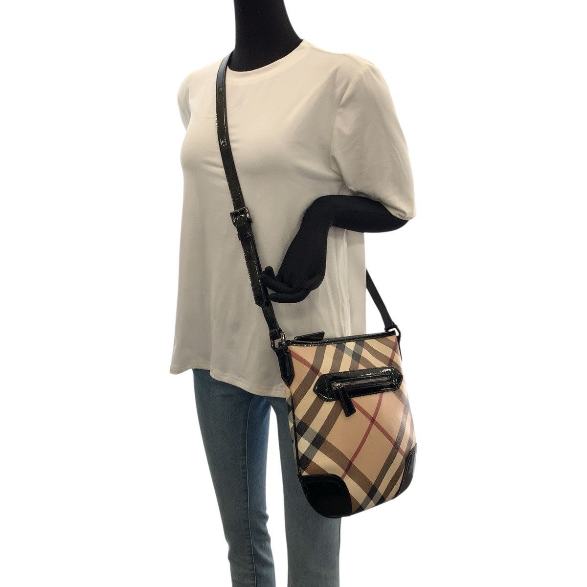 Burberry Burberry Burberry Check PVC Patent Leather Shoulder Bag Plastic / Synthetic Shoulder Bag DUTY FREE for USA Size ONE SIZE - 7 Thumbnail