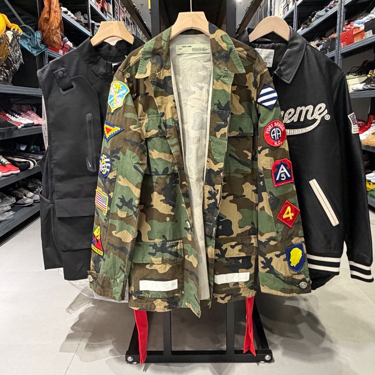 Off-White Off White Camouflage Medal Jacket Size US XL / EU 56 / 4 - 7 Thumbnail
