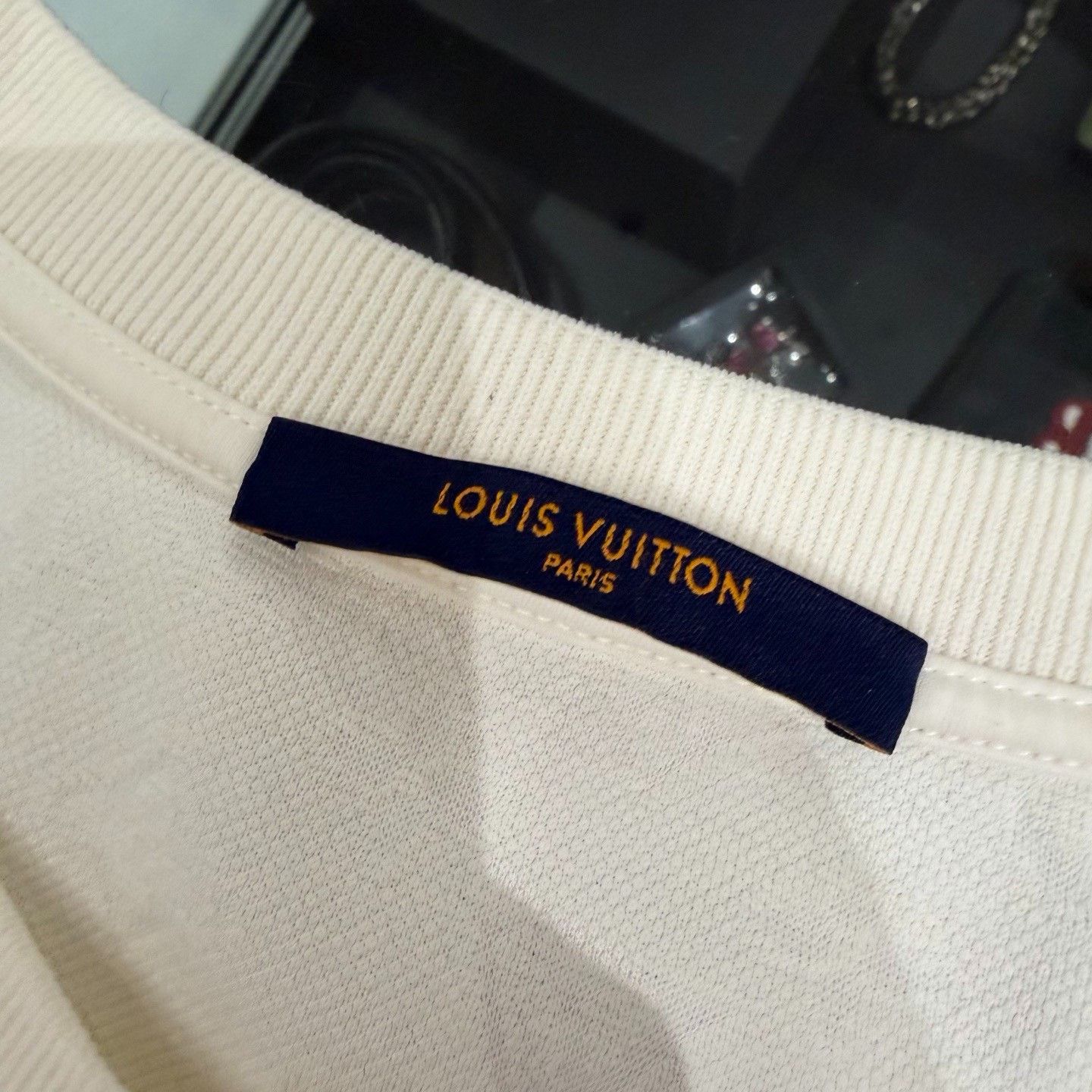 Louis Vuitton Louis Vuitton White All-Over Print Pocket Tee Size US XL / EU 56 / 4 - 3 Thumbnail