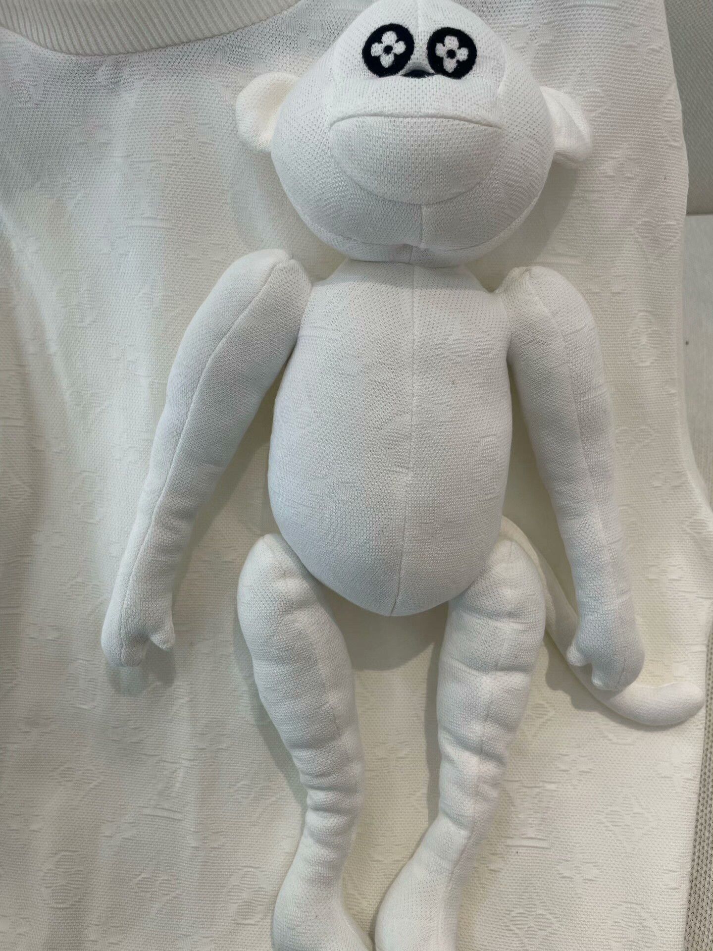 Louis Vuitton LV White Logo T-Shirt with Monkey Doll Size US M / EU 48-50 / 2 - 3 Thumbnail