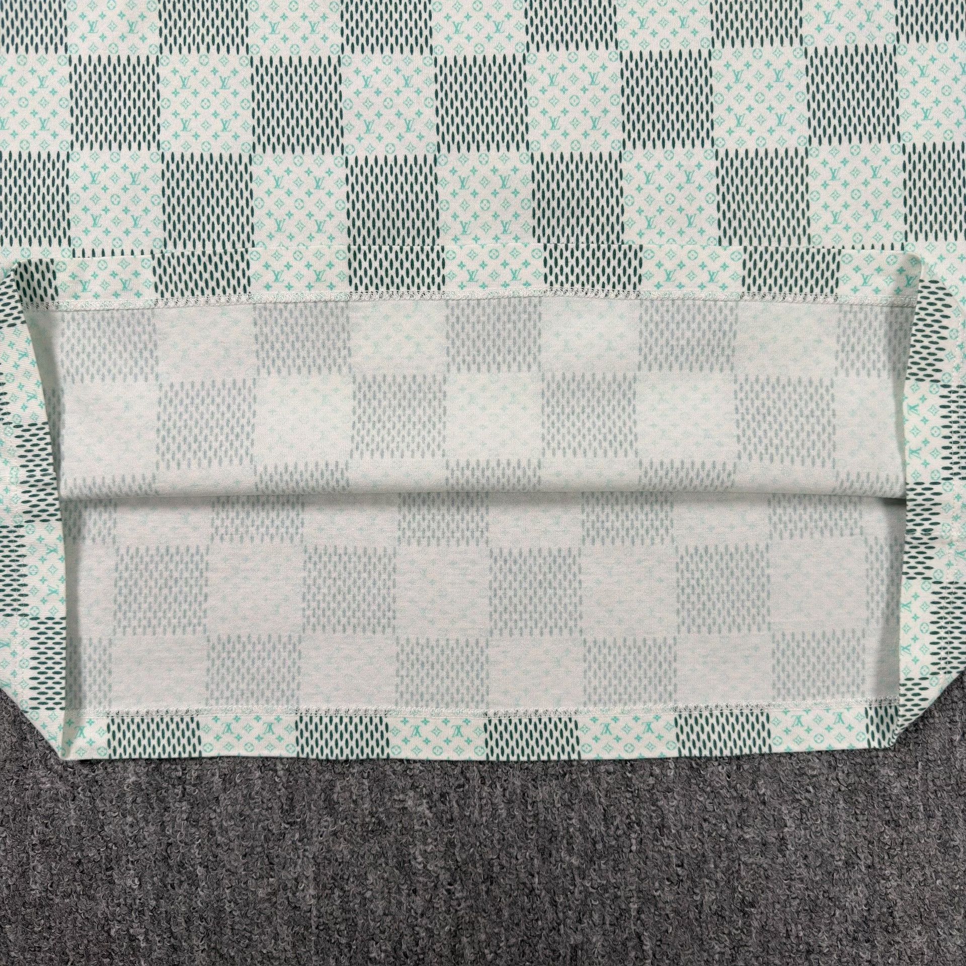 Louis Vuitton LV Pharrell Checkered Green T-Shirt Size US XL / EU 56 / 4 - 4 Thumbnail